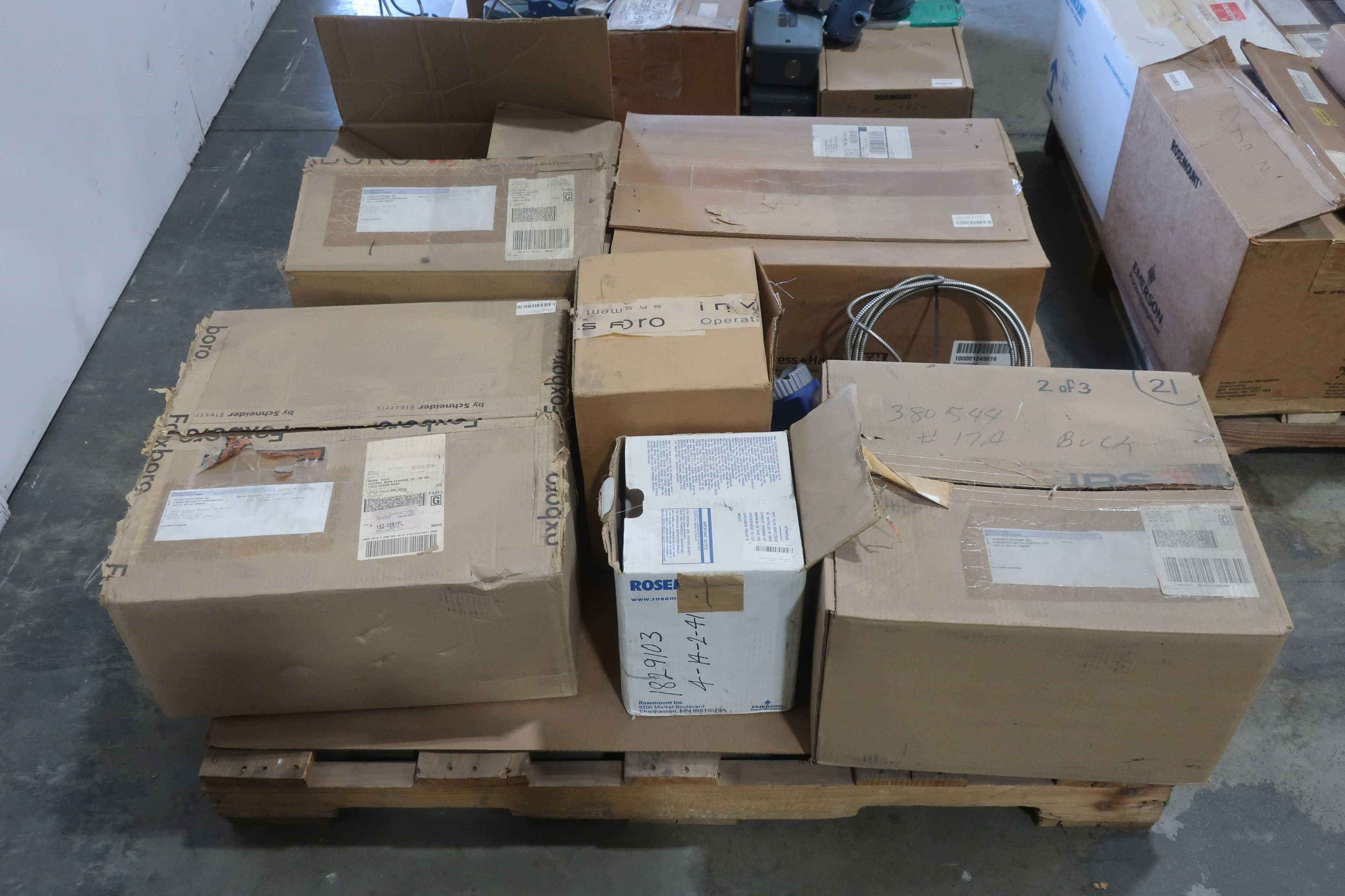 SKU 1761284 - 3 PALLETS OF ASSORTED TRANSMITTERS - INSTRUMENTATION