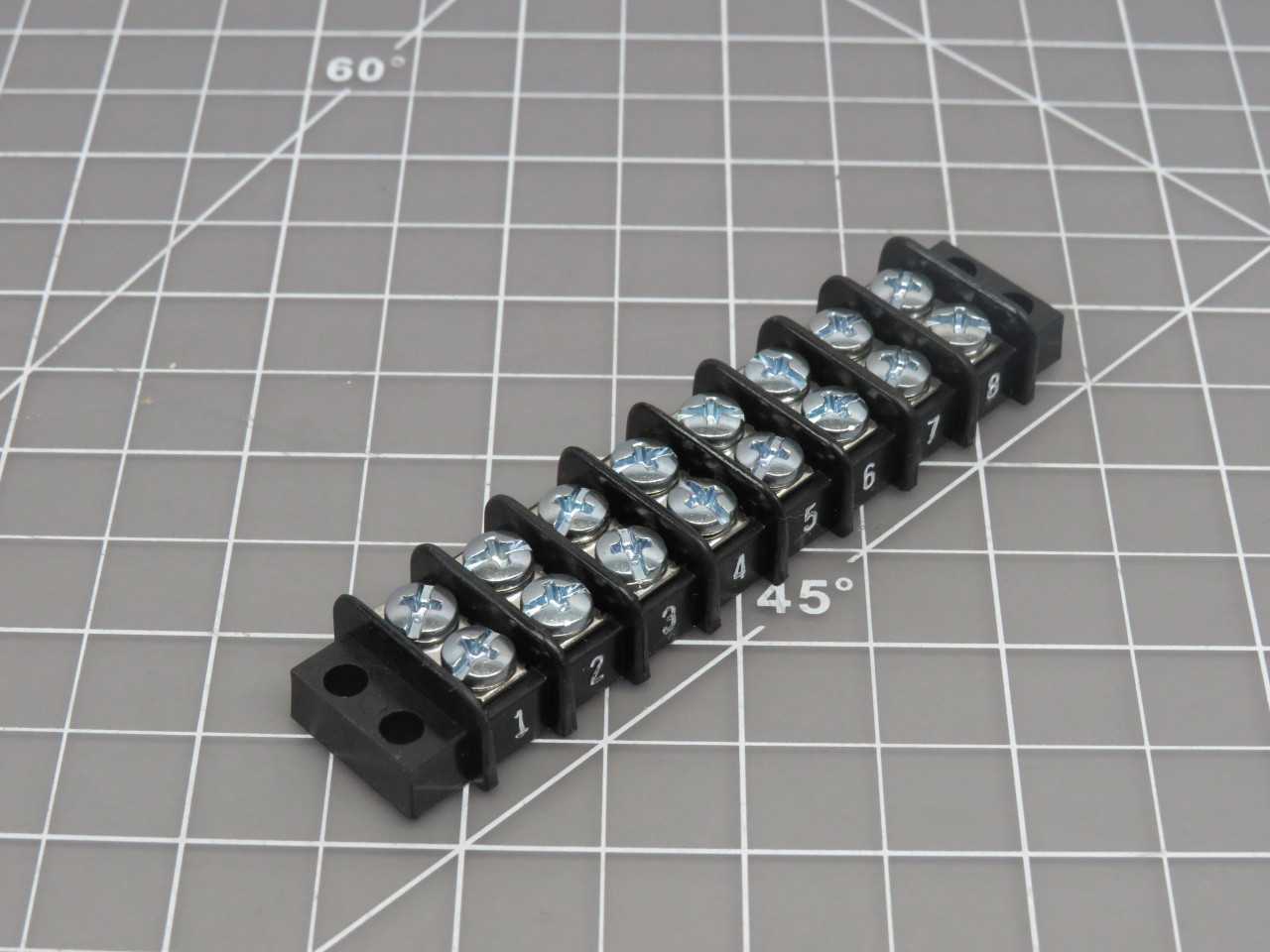 LOT OF 150 MOLEX 0387700508 CONN BARRIER STRIP 8CIRC 0.375"
T153084 - TERMINAL BLOCKS