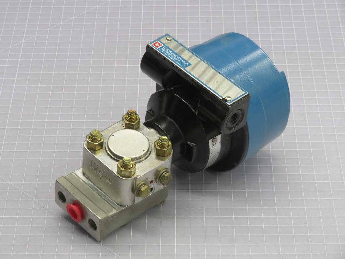 Leeds Northrup 2630-108-12-0-01-809 Gage Pressure Transmitter T230693 - PRESSURE TRANSMITTER