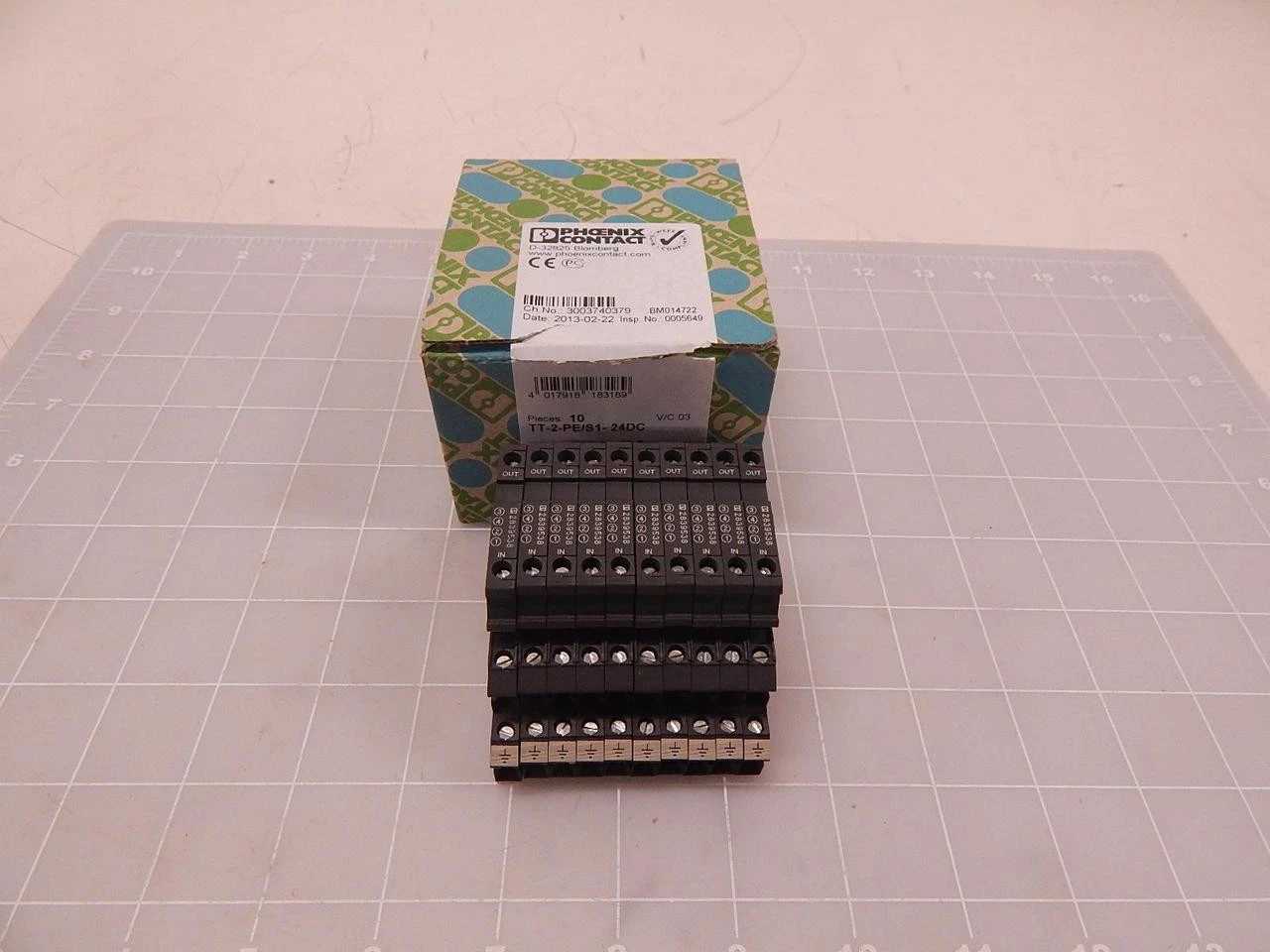 LOT OF 10 PHOENIX CONTACT TT-2-PE/S1-24DC DOUBLE-LEVEL MODULAR TERMINAL BLOCKS T82680 - SAFETY RELAY