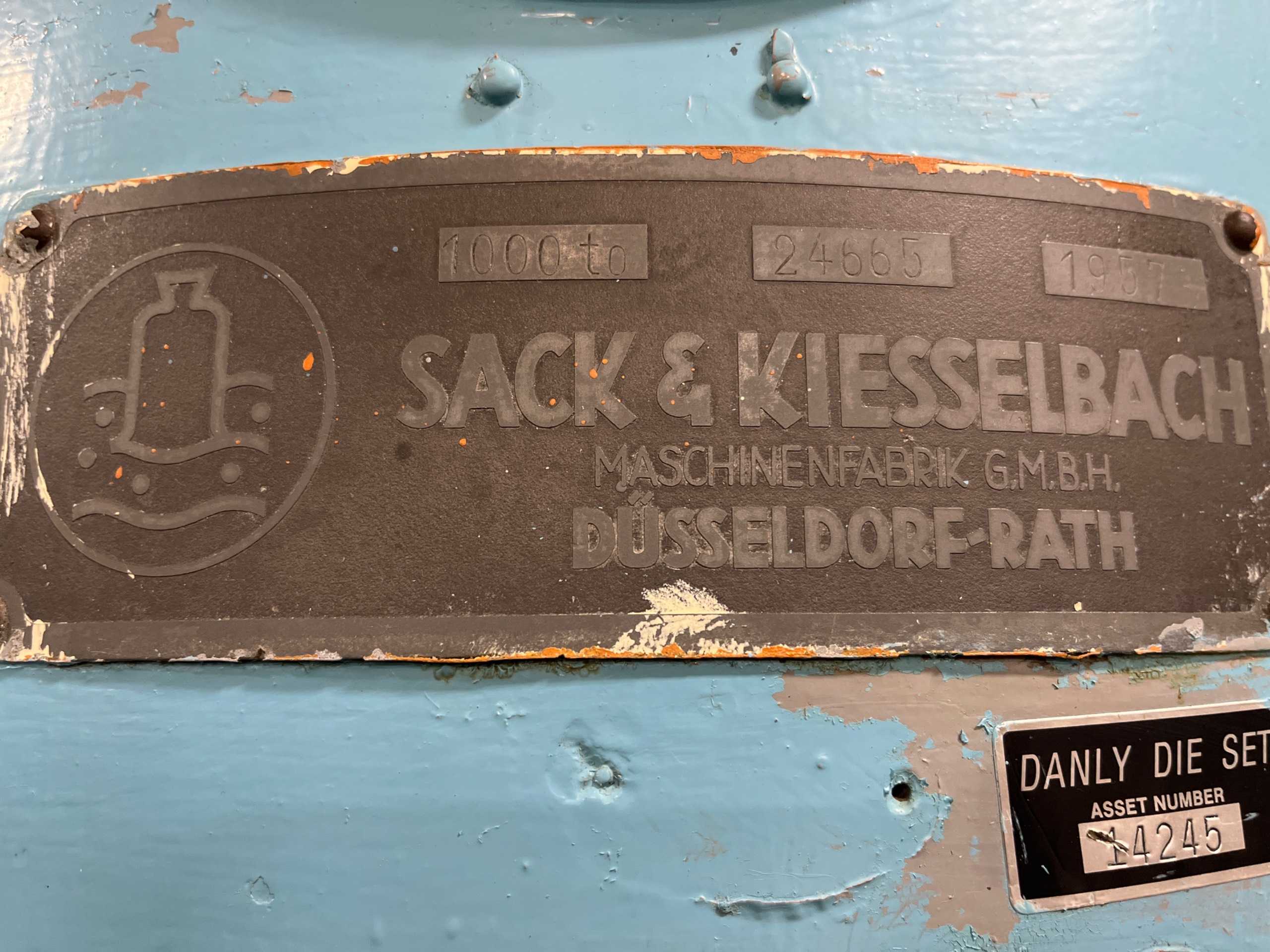 1957 Sack & Kiesselbach 1000TO Hydraulic Press - 480V Three Phase Power - HYDRAULIC PRESSES