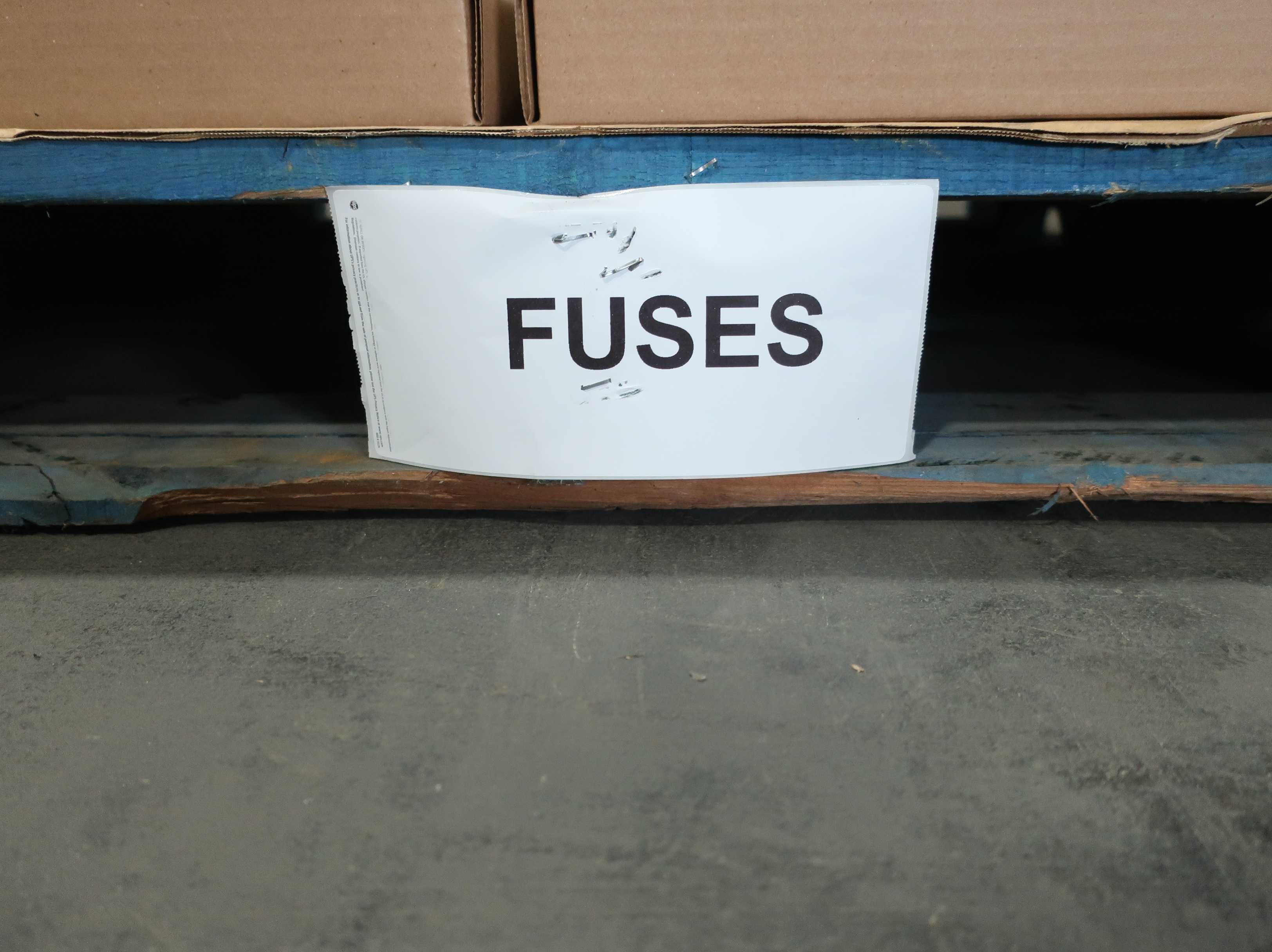 SKU 1779613 - 2 PALLETS OF ASSORTED FUSES AND FUSE HOLDERS - FUSES