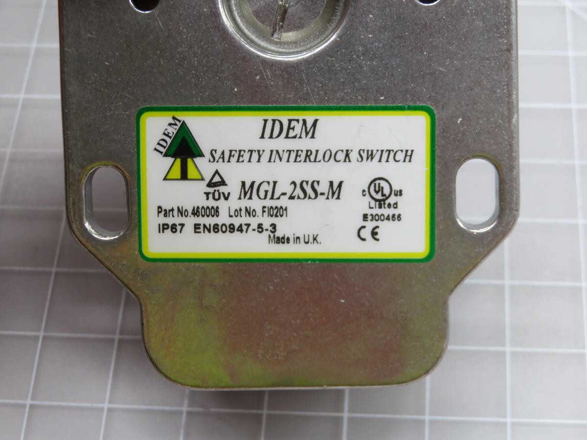IDEM MGL-2SS-M SAFETY INTERLOCK SWITCH T204139 - SWITCHES