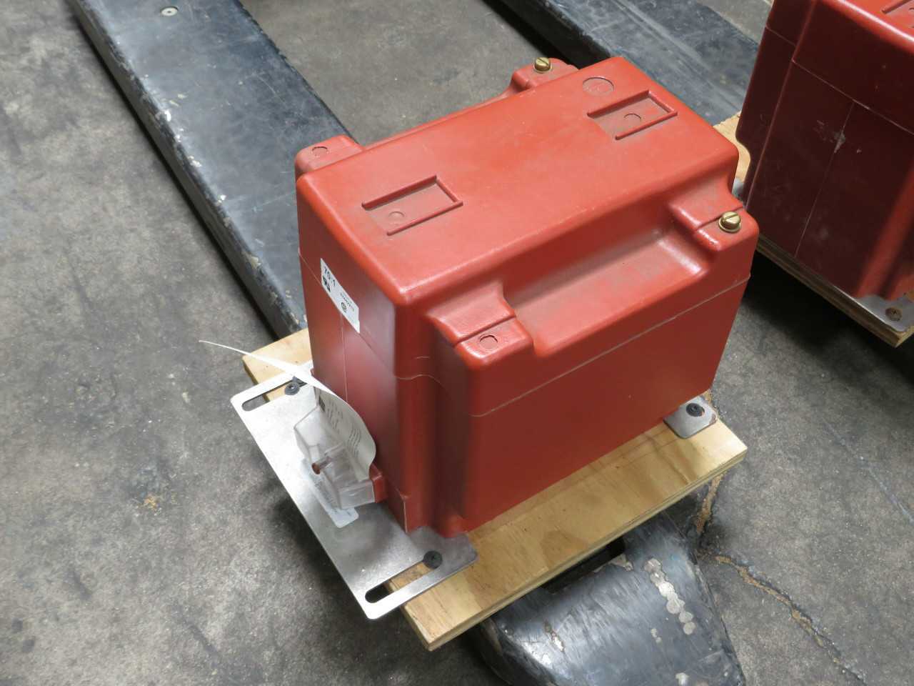 INSTRUMENTS TRANSFORMER PTG5-2-110-842 VOLTAGE POTENTIAL TRANSFORMERS
8300:120 T187678 - POWER TRANSFORMERS