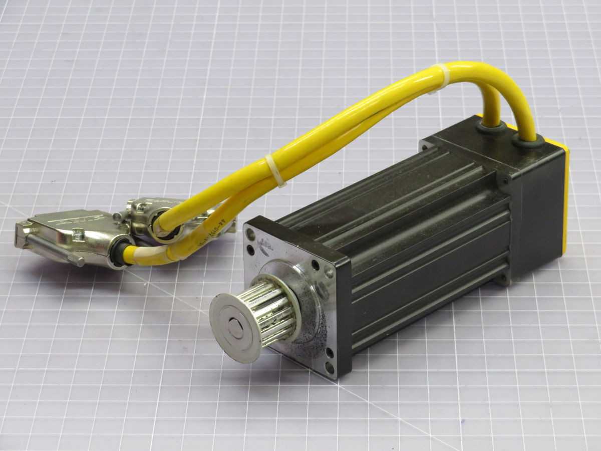 Parker CM233XE-00148 Servo Motor T253584 - High Performance Precision Control - SERVO