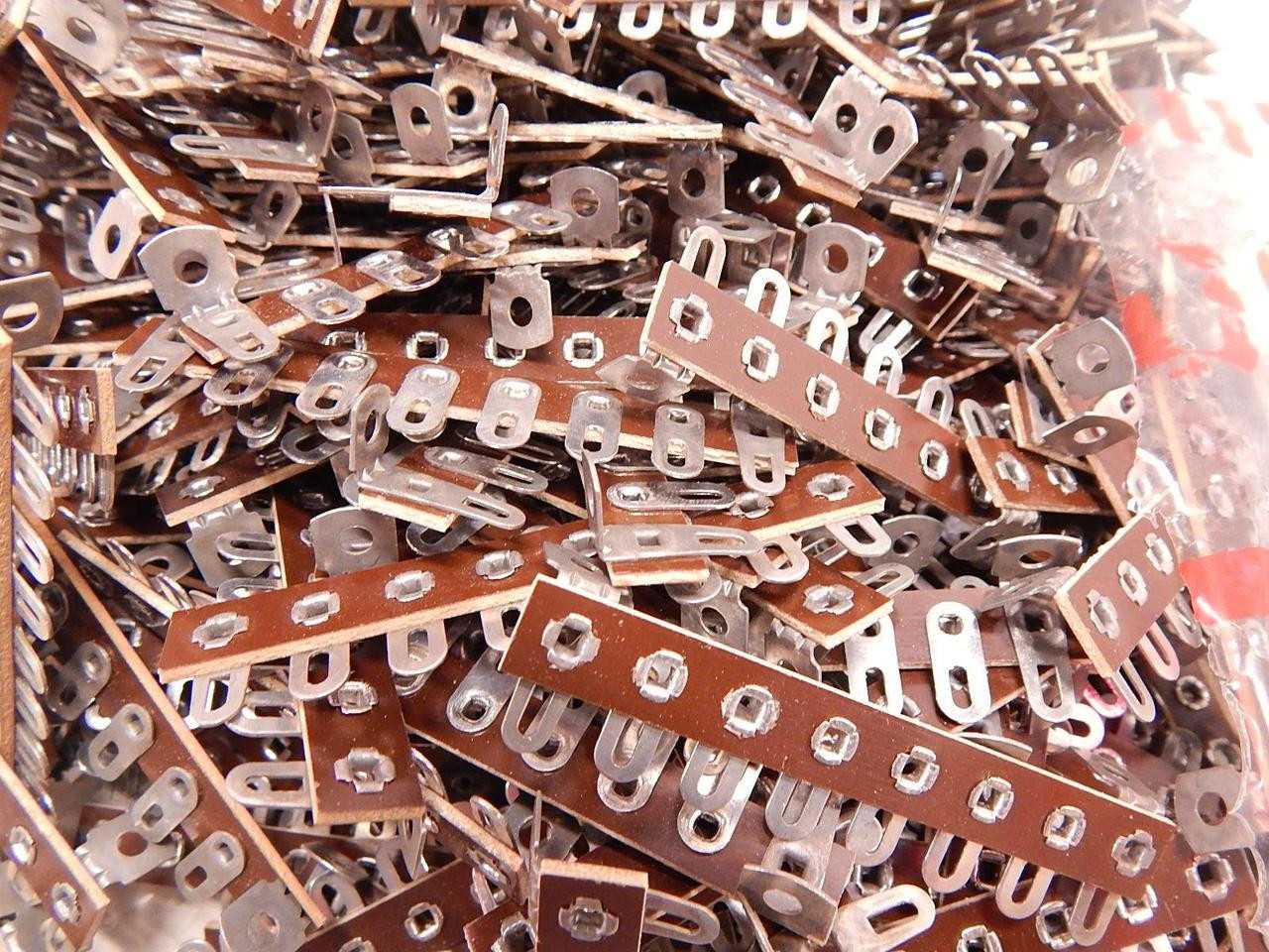 LOT OF 370 CINCH CONNECTORS 56A BARRIER TERMINAL BLOCKS 8 LUG-TYPE TERM STRP ACCESSORY T80839 - TERMINAL BLOCKS