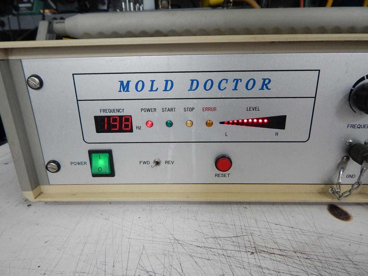 Looktech SPD-2000 II Mold Doctor M4490 - Advanced Mold Maintenance Solution - OPERATOR CONTROLS