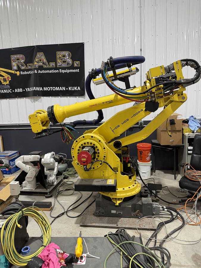 2018 FANUC M-900IA/260L ARTICULATED ROBOT, 260KG PAYLOAD, 3100MM REACH, R-30IB CONTROLLER - ARTICULATED ROBOTS