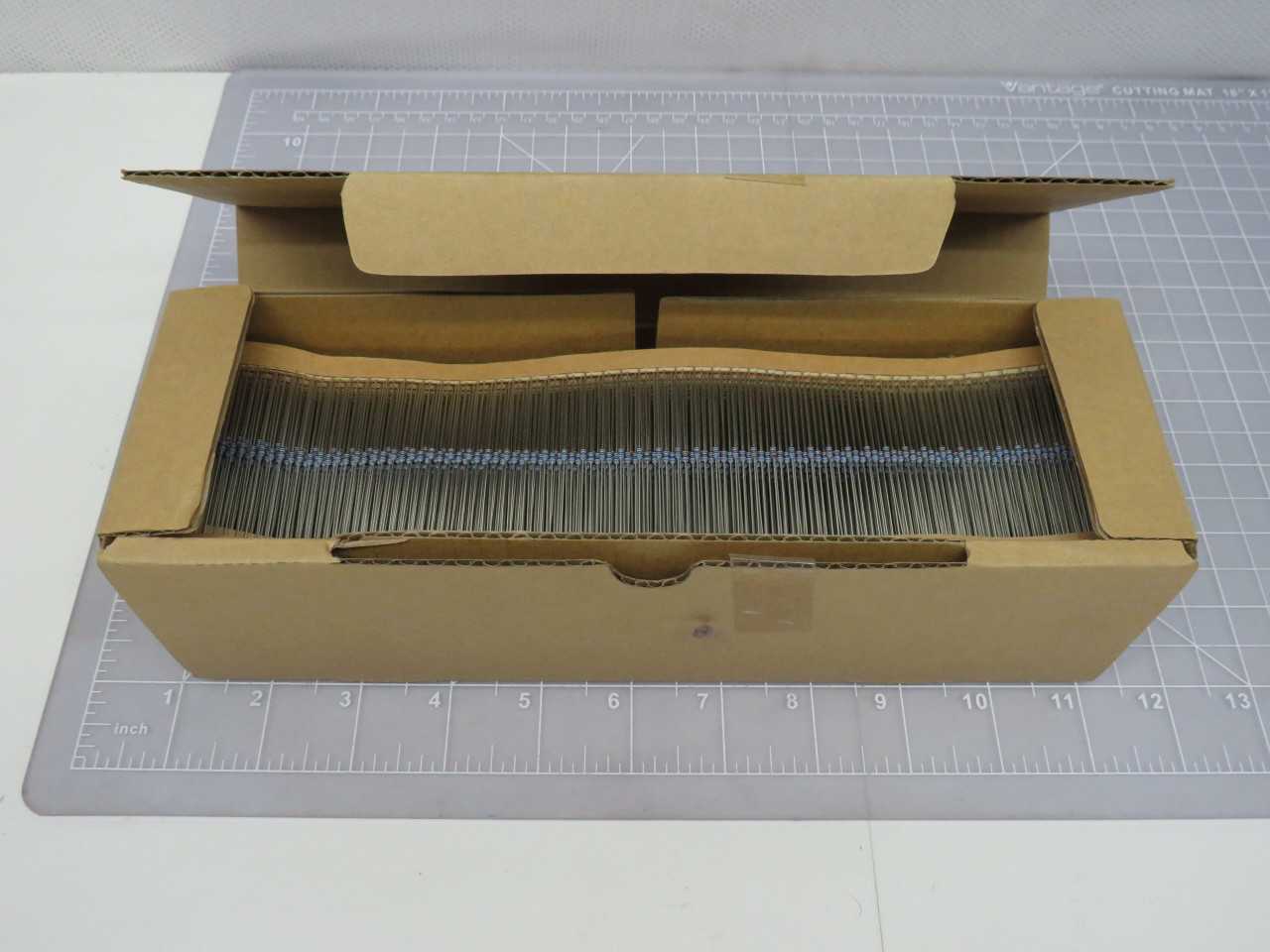 LOT OF 5000 SEI RN 1/8 200K 1%T 891341 T 200K RESISTOR 200K 1% T172584 - ELECTRICAL COMPONENTS