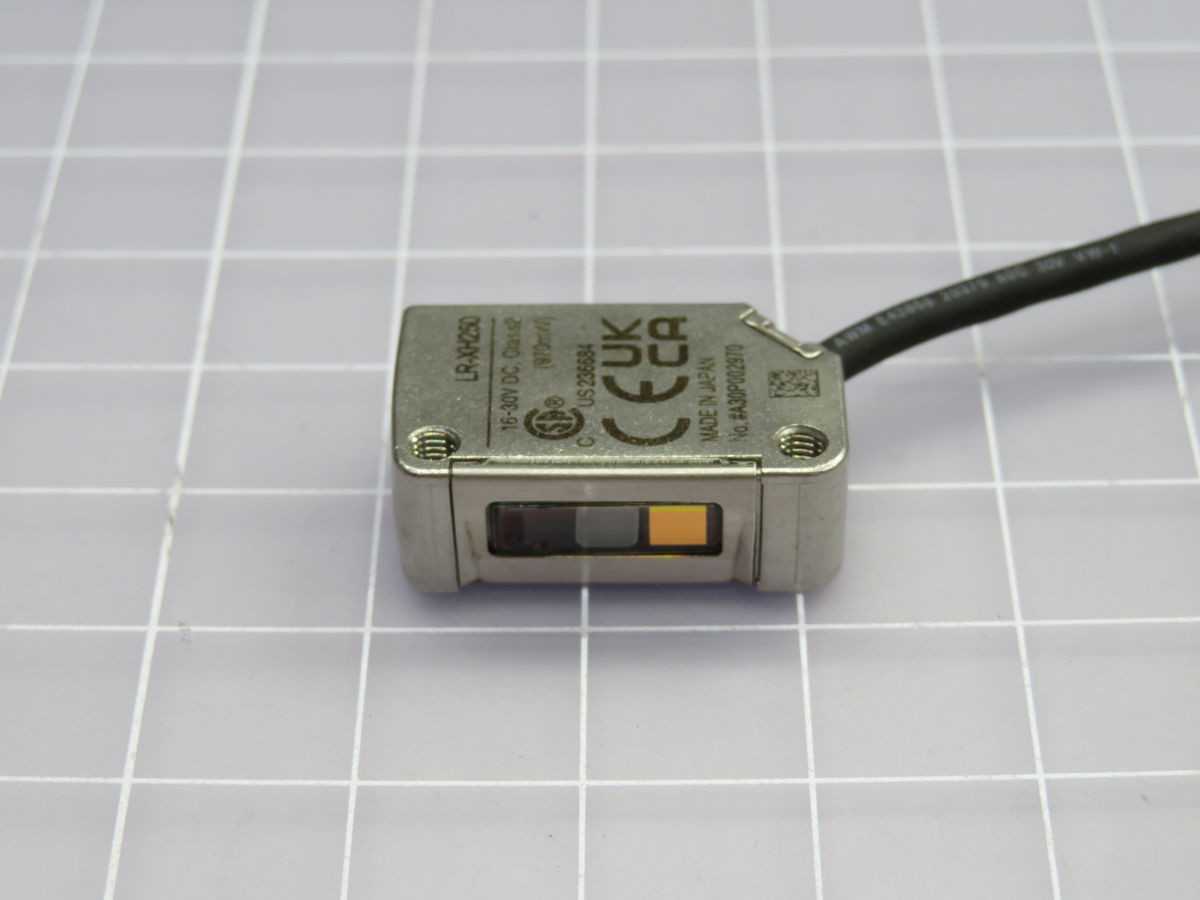 KEYENCE LR-XH250 COMPACT LASER SENSOR HEAD T256868 - SENSORS