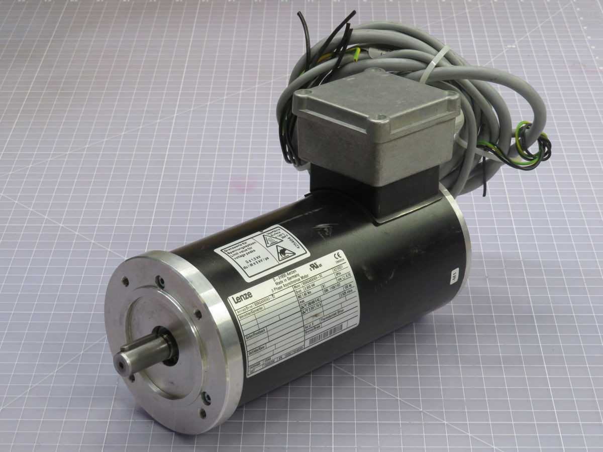 LENZE SDSGAXX063-32 ASYNCHRONUS SERVO MOTOR T249033 - SERVO MOTORS
