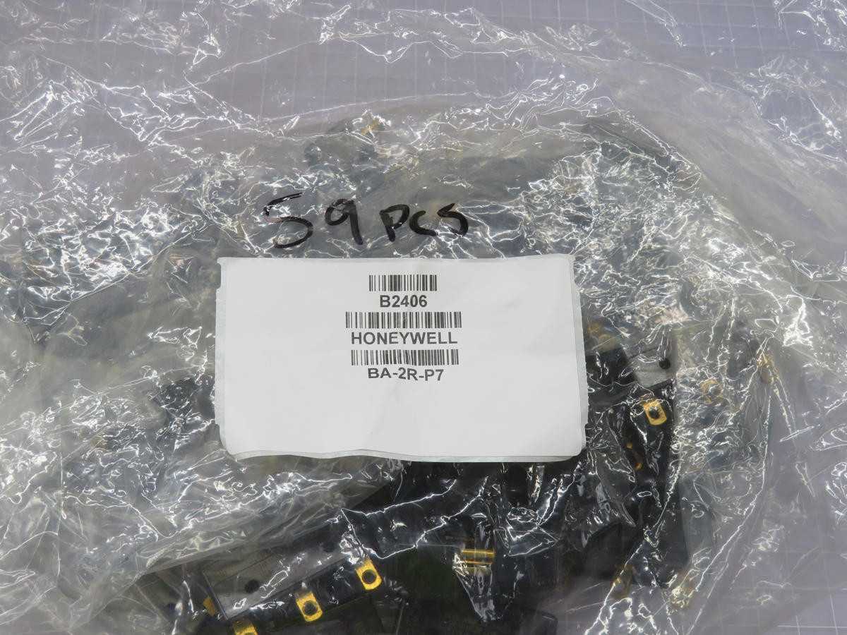 LOT OF 59 HONEYWELL BA-2R-P7 LIMIT SWITCH T224046 - SWITCHES