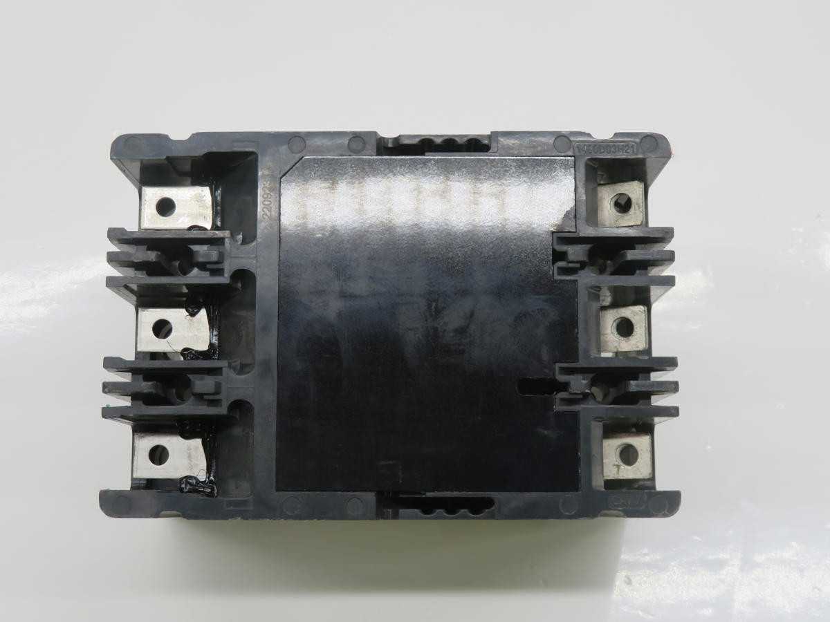 Eaton XHFD3015W 6606C13G02 Circuit Breaker T226979 - CIRCUIT BREAKERS