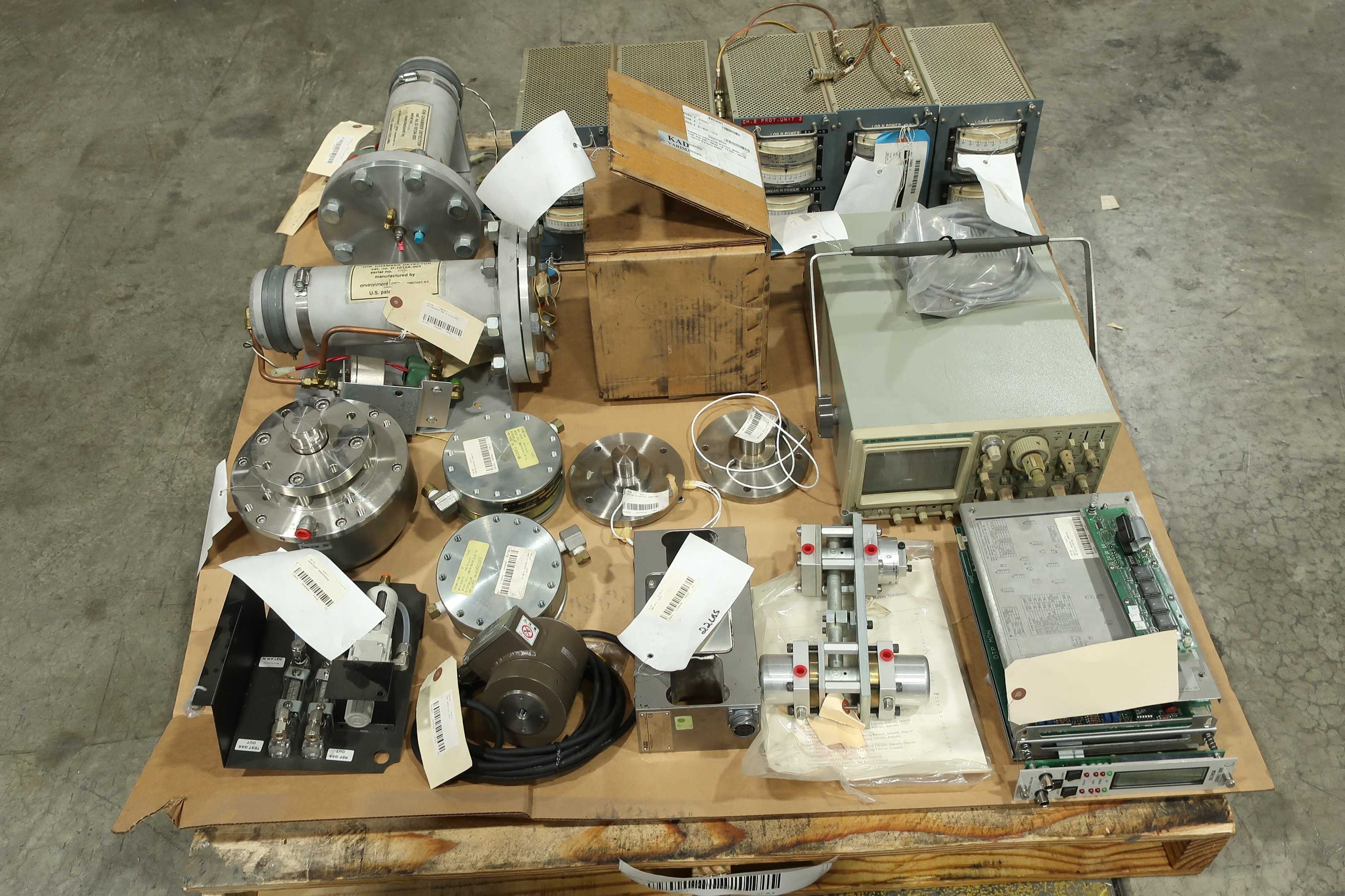 SKU 1787827 - PALLET OF ASSORTED ELECTRIC TEST EQUIPMENT - ELECTRICAL TESTING EQUIPMENT