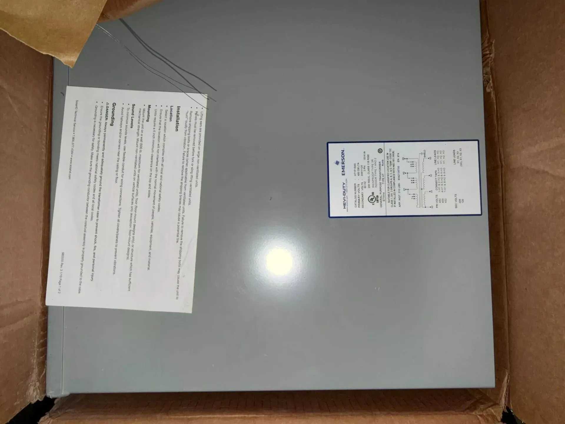 EMERSON HT1F15AS 15 KVA 3-PHASE TRANSFORMER, 480V - 208Y/120V - DRY TRANSFORMERS