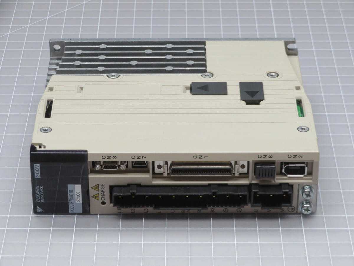 YASKAWA SGDV-R70A01B002000 SERVOPACK SERVO DRIVER T203842 - SERVO