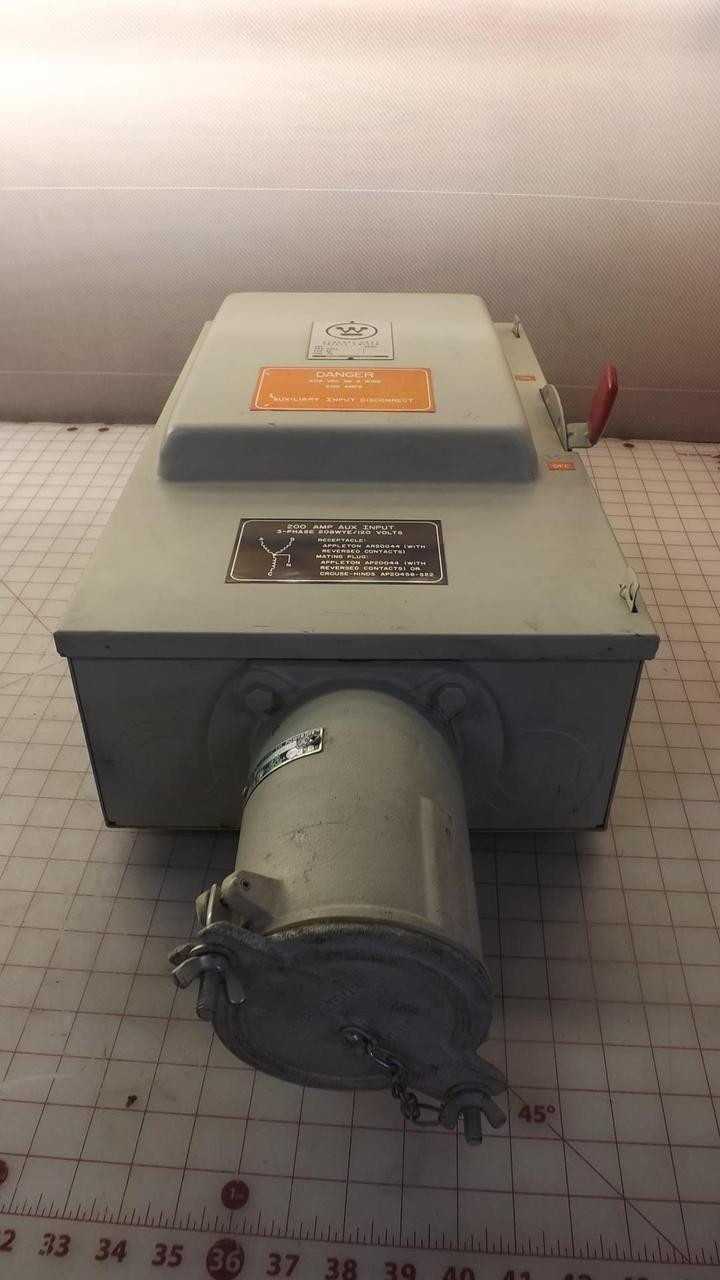 WESTINGHOUSE APPLETON ELECTRIC GU-324 AR20044 GENERAL DUTY SAFETY SWITCH W/ RECEPTACLE T32855 - SWITCHES