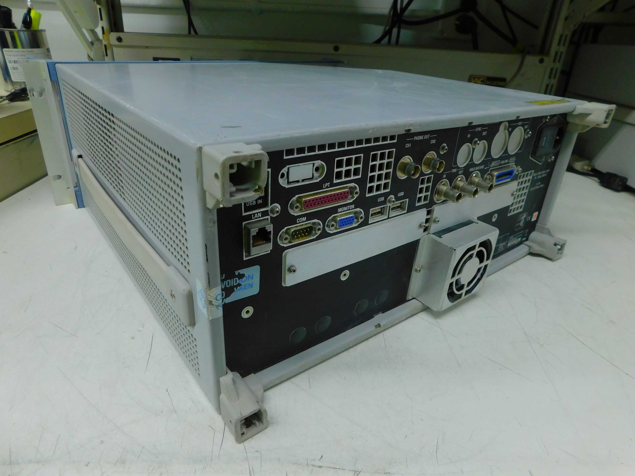 ROHDE & SCHWARZ UPV AUDIO ANALYZER DC..250 KHZ, OPTION K4,B1,B3,U2 - ANALYZER