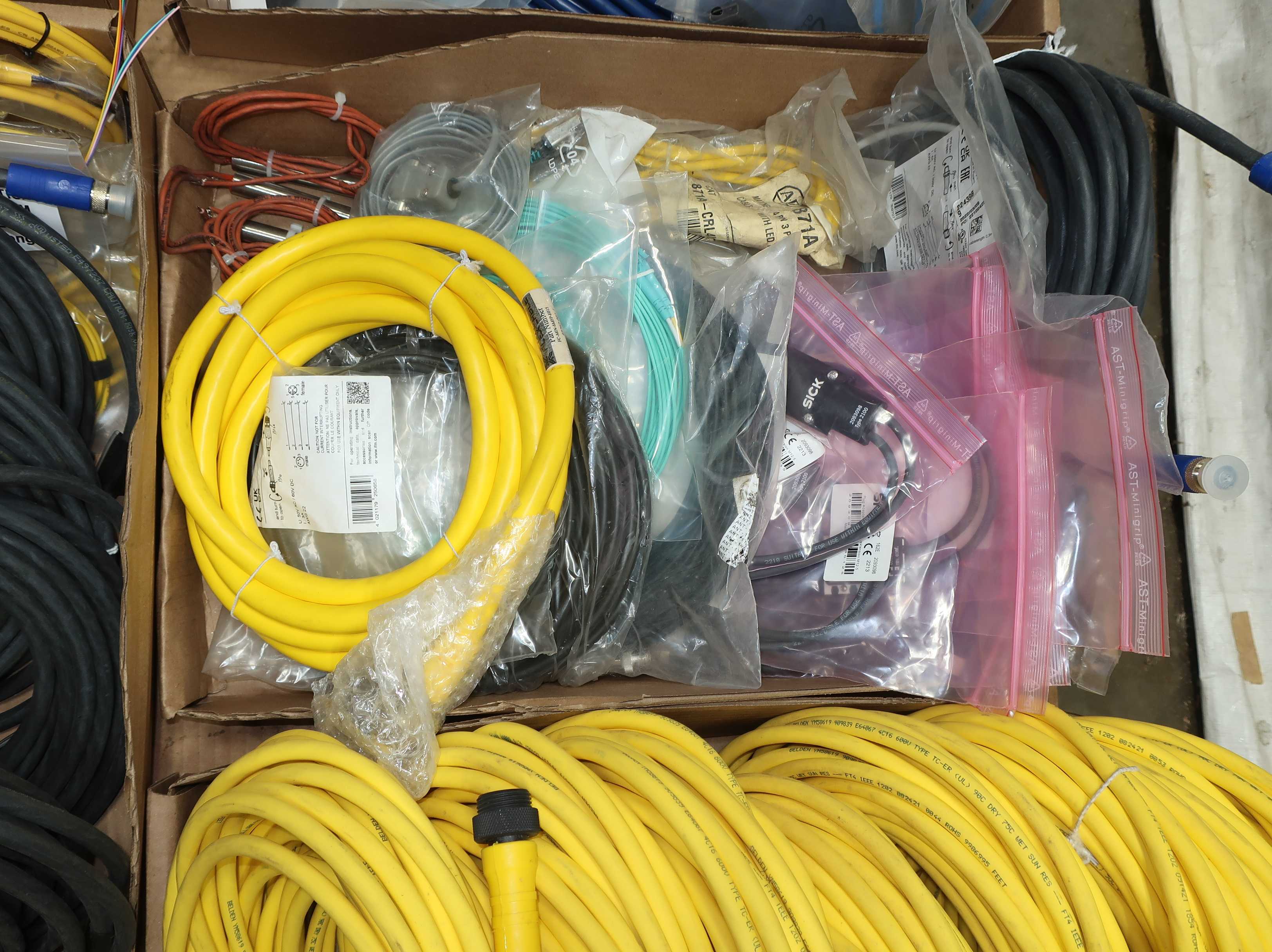 SKU 1780072 - 4 PALLETS OF ASSORTED CORDSETS CABLES - CORDSET CABLES