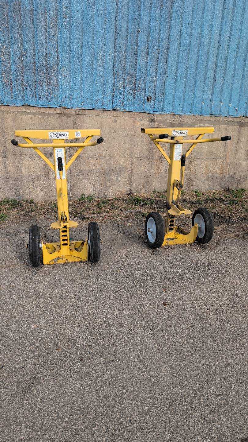 TRAILER SAFETY STANDS - MATERIAL HANDLING