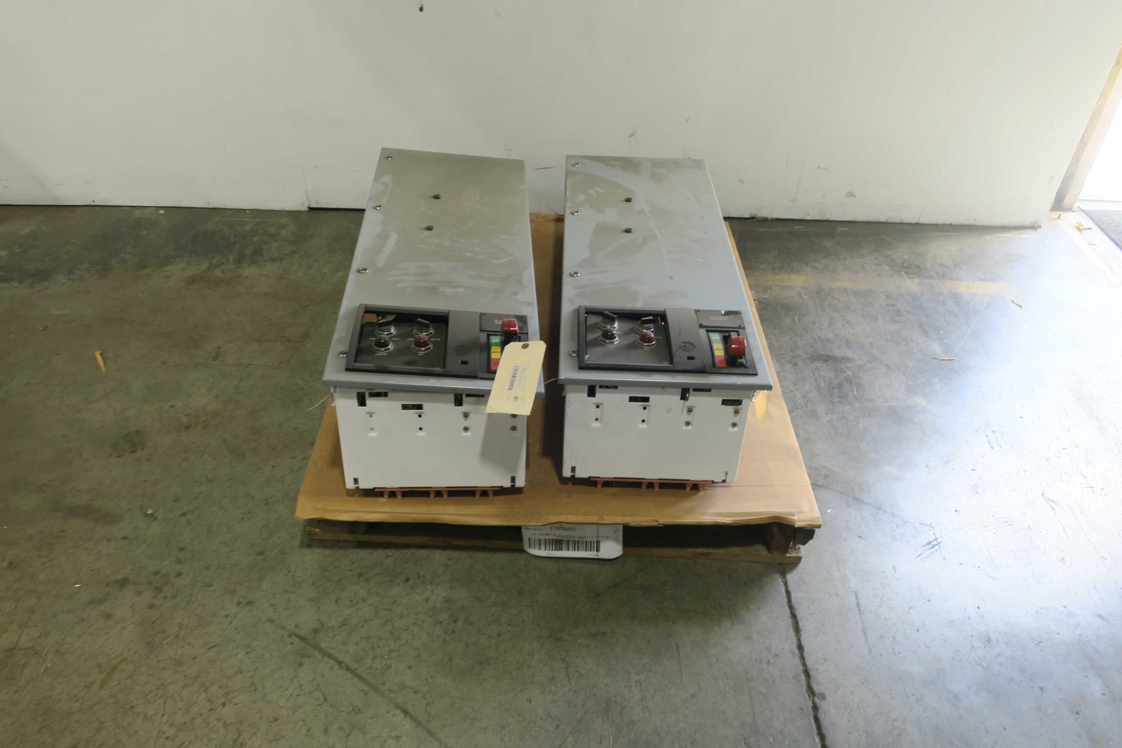 SKU 1785683 - LOT OF 2 GENERAL ELECTRIC GE EVOLUTION MCC STARTER BUCKETS - AUTOMATION & CONTROLS