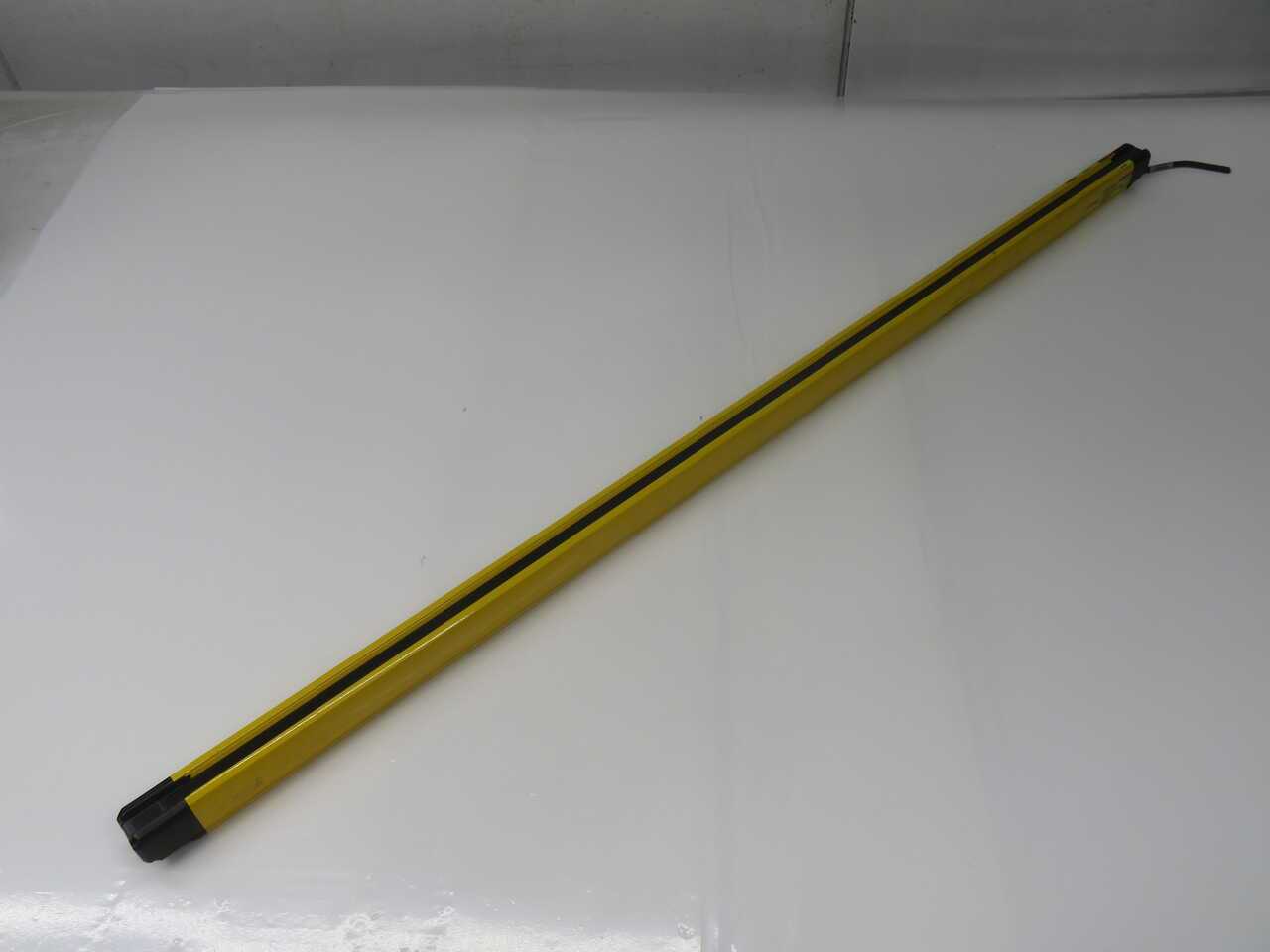 KEYENCE GL-R111F-T LIGHT CURTAIN TRANSMITTER T270553 - SENSORS