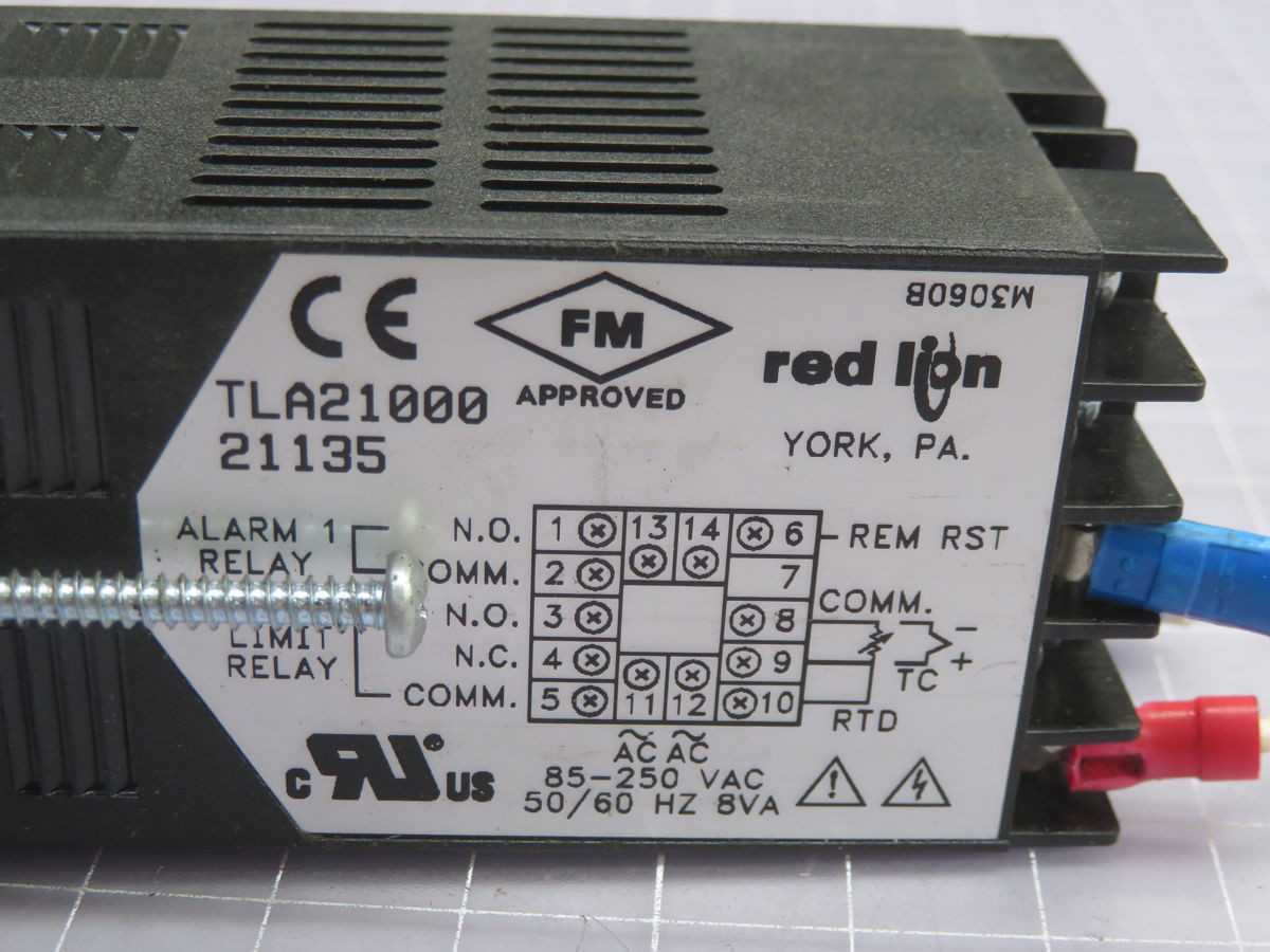 RED LION CONTROLS TLA21000 TEMPERATURE CONTROLLER T254801 - ELECTRICAL TIMERS