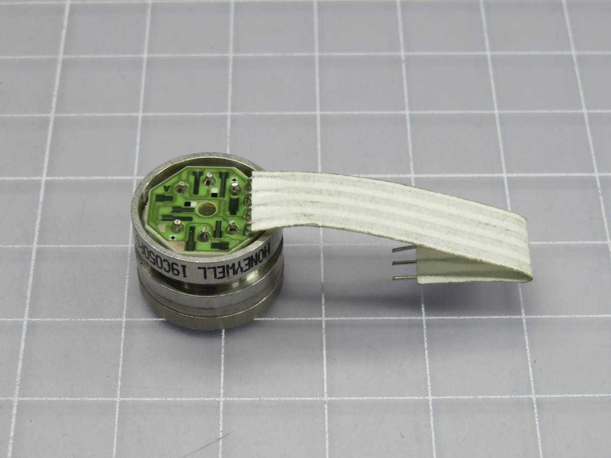 Lot Of 2 Honeywell 19C050PG1K Stainless Steel Pressure Sensors - SENSORS