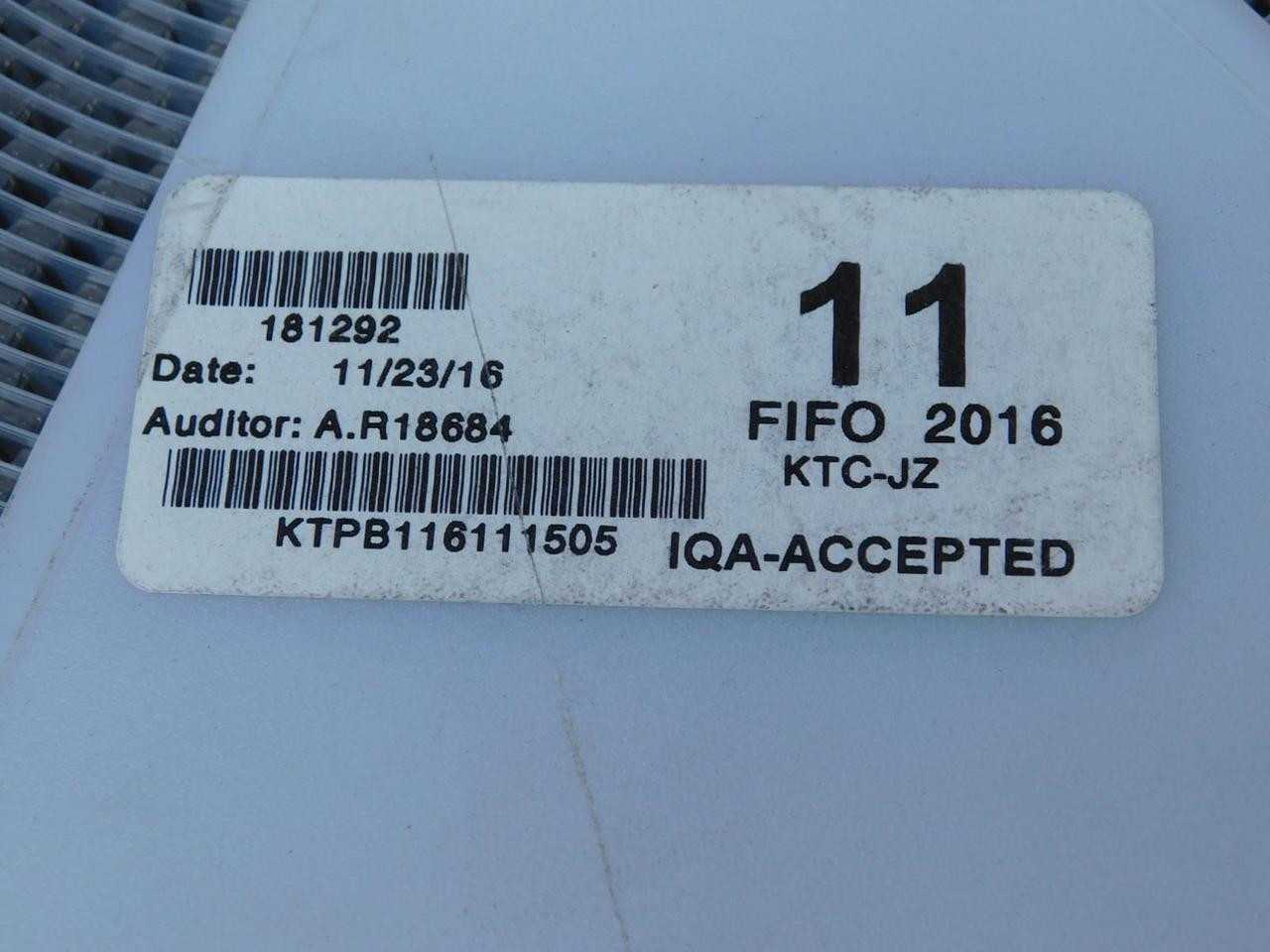 LOT OF 3000 CITIZEN CM200C32768AZFT CRYSTAL 32.7680KHZ 12.5PF SMD T119974 - ELECTRONIC COMPONENTS