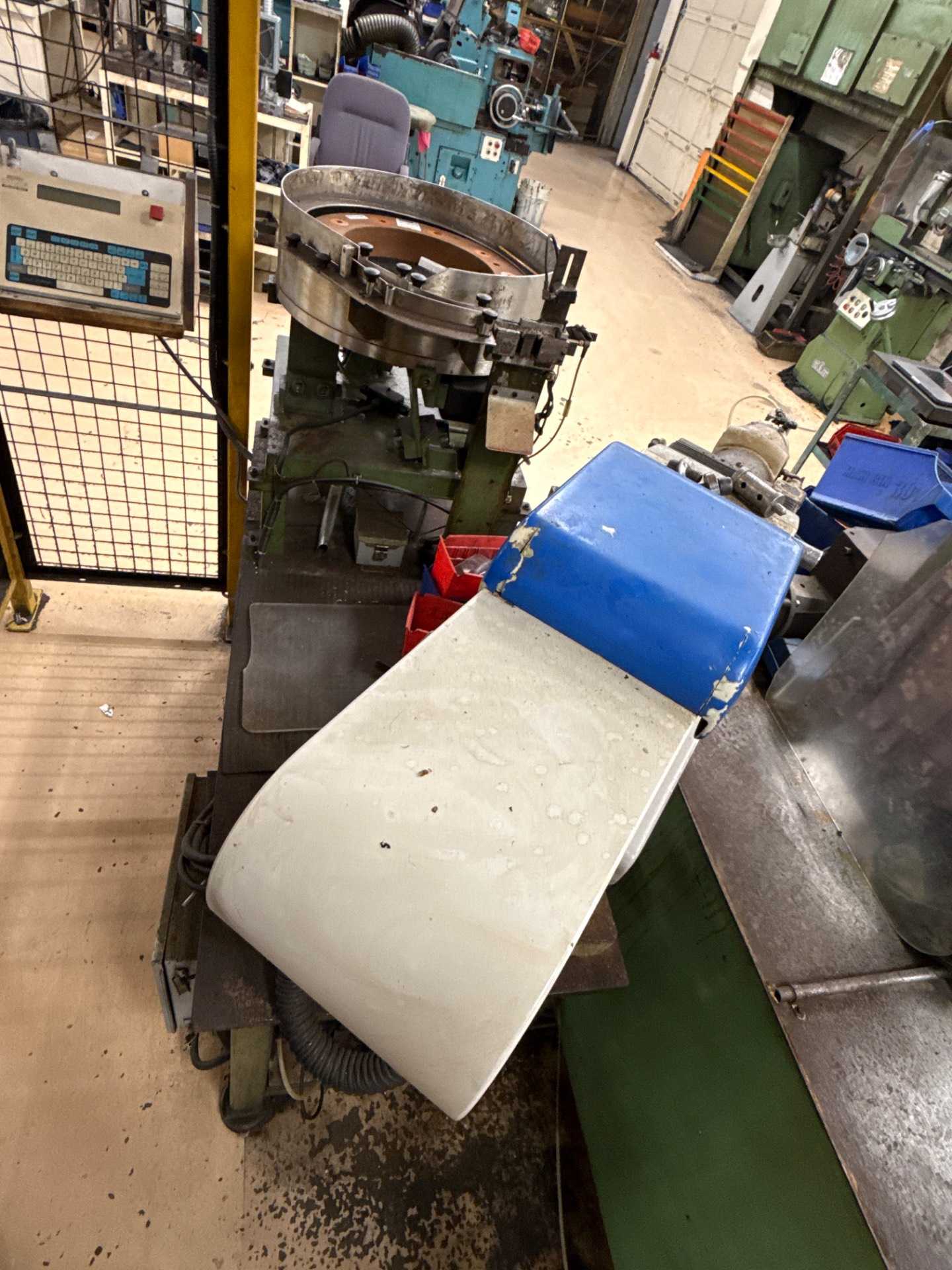 1990 Seiko RT3200 Robot - 5kg Payload, 200mm Reach, 4 Axes, 0.025mm Precision - ARTICULATED ROBOTS