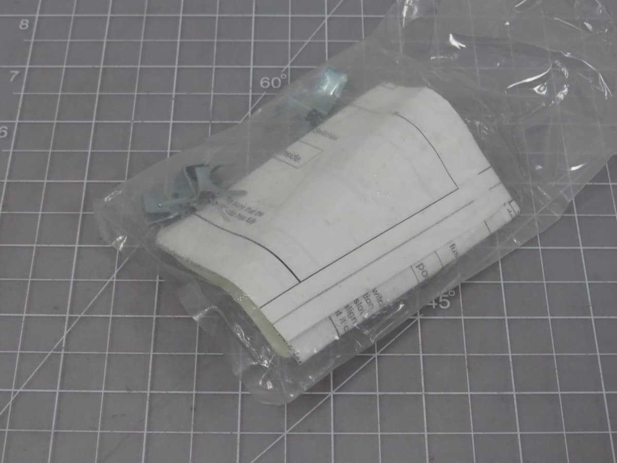 LOT OF 30 EATON DG030RB FUSE ACCY TYPE FUSE ADAPTER KIT 30A 240 VAC T192448 - FUSES