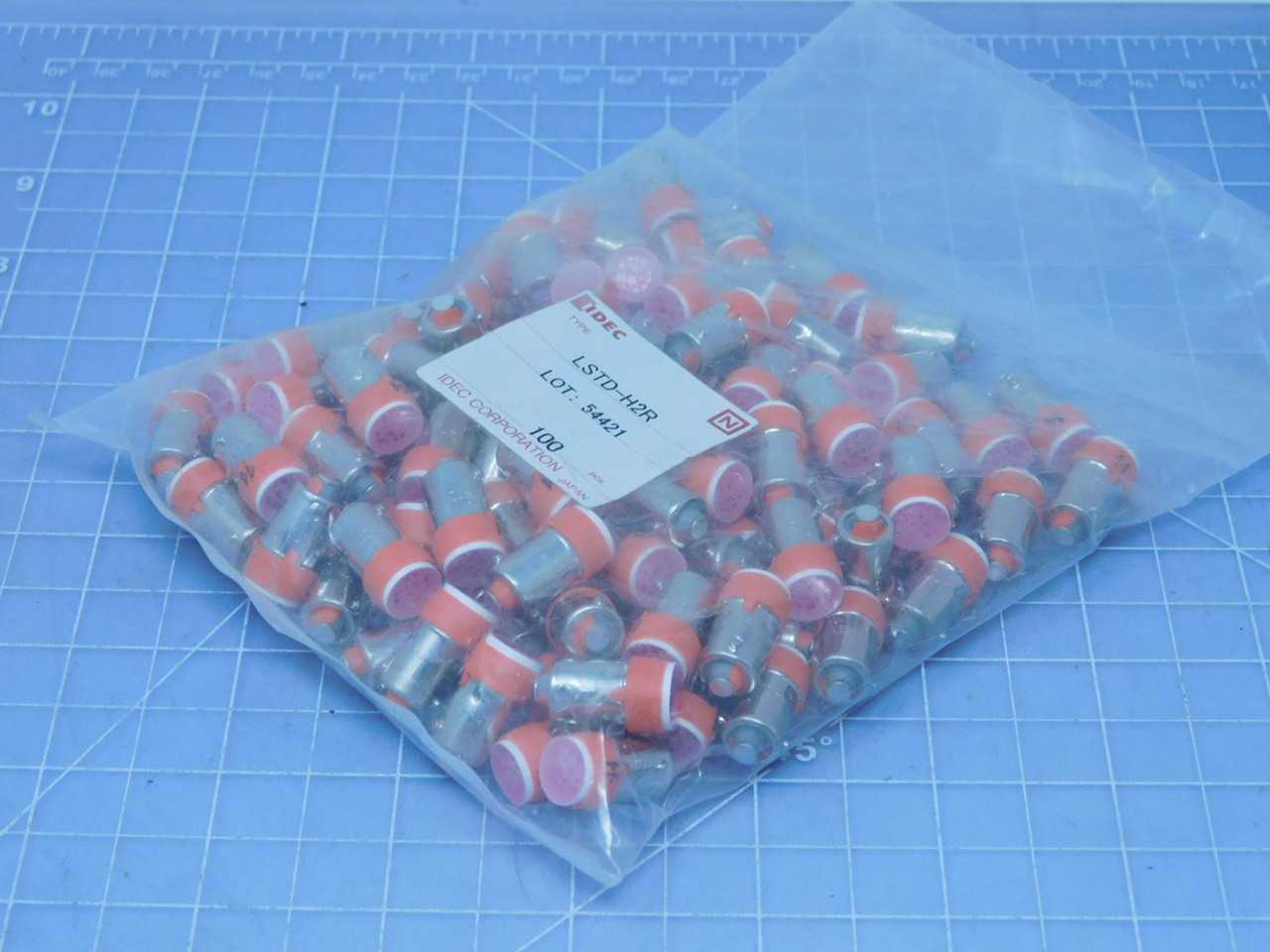 Lot Of 100 IDEC LSTD-H2R LED Bulbs T149441 - VALVE POSITIONERS & INDICATORS