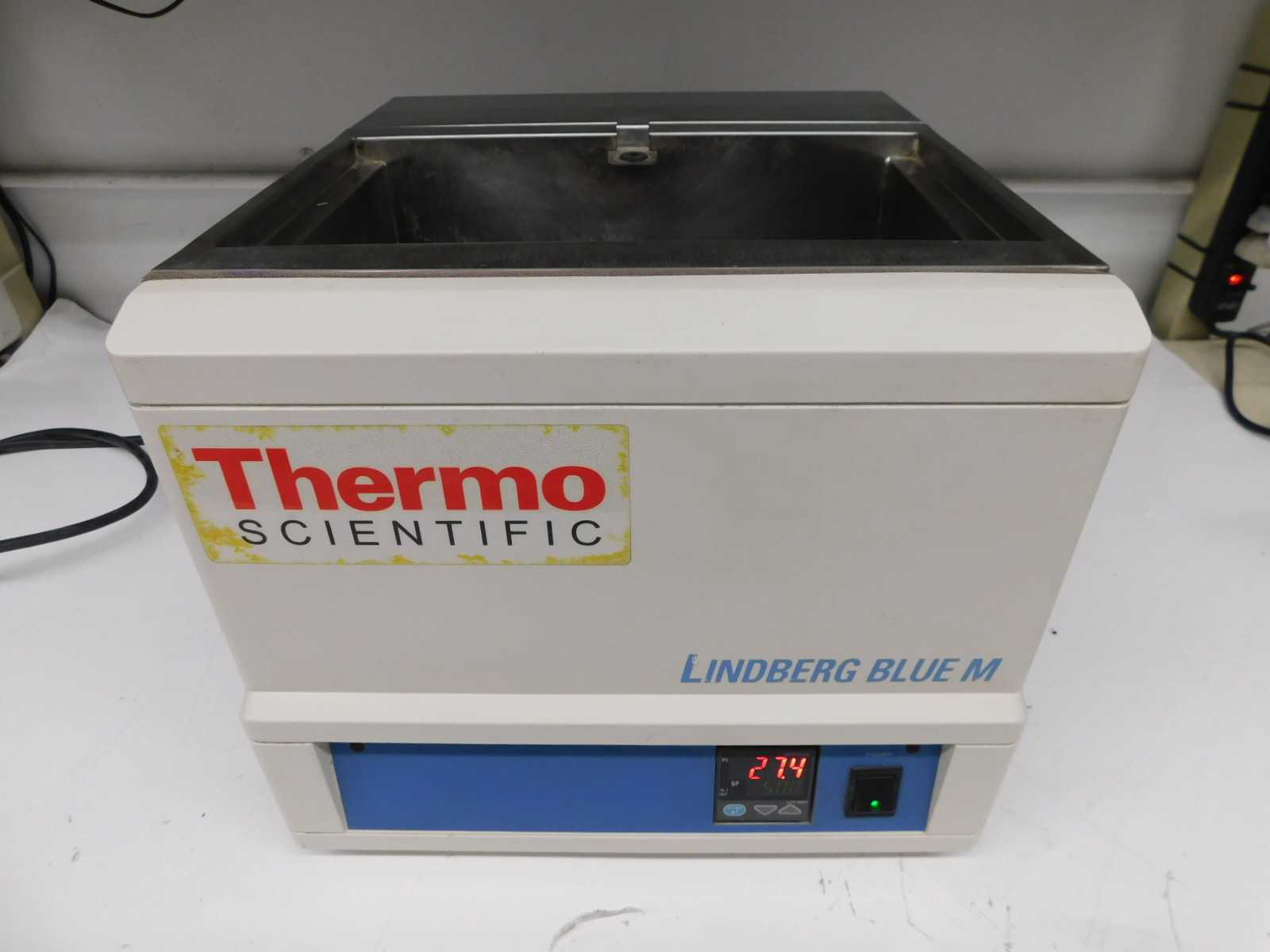 THERMO SCIENTFIC WB1110A-1 CIRCULATING WATER BATH 11.0L(2.9GAL.),5°C-100°C - LAB & SCIENTIFIC