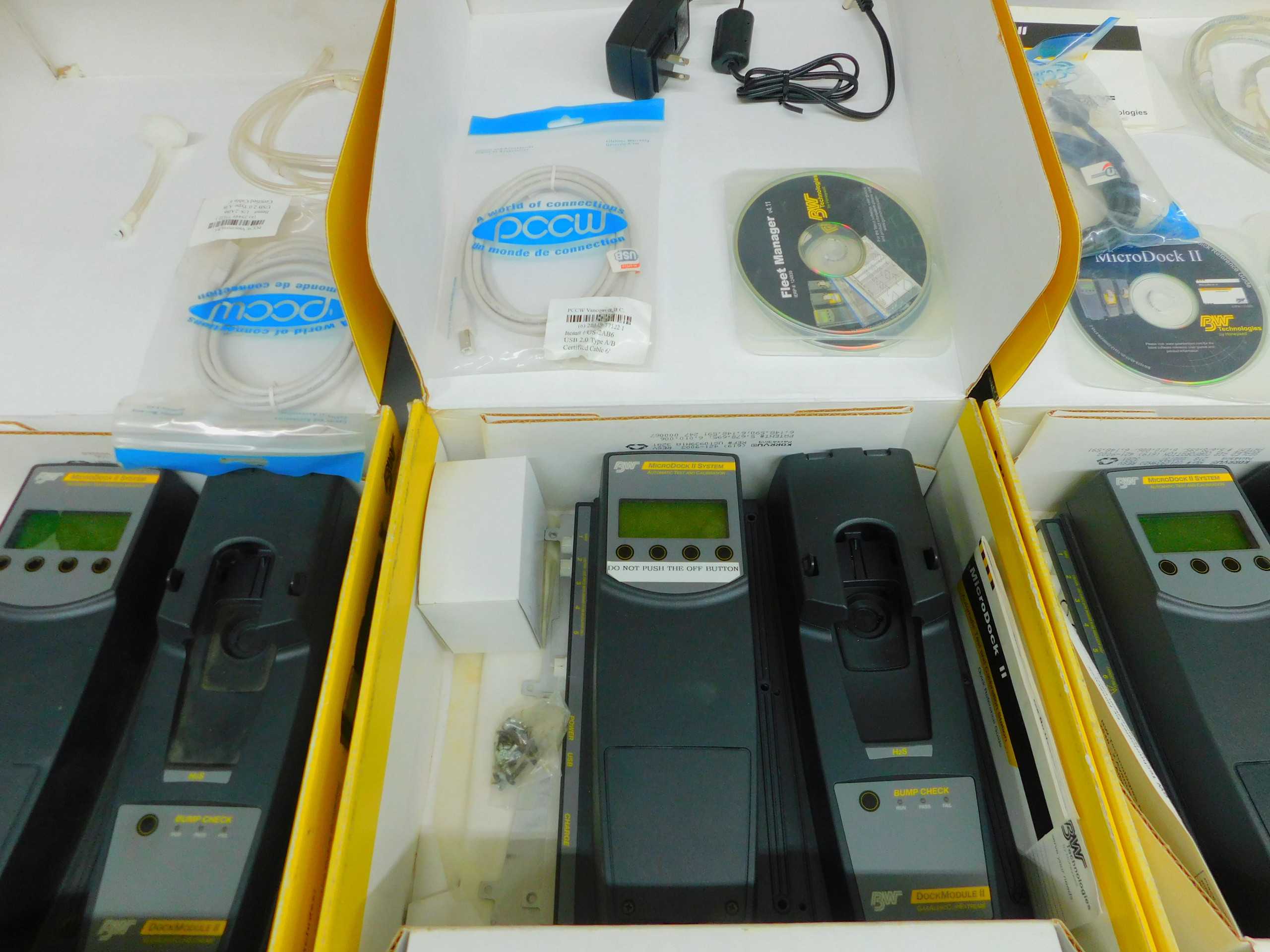 LOT OF 5 BW MICRODOCK II SYSTEM DOCKMODULE II GAS AUTOMATIC TEST AND CALIBRATION STATION - INSTRUMENTATION