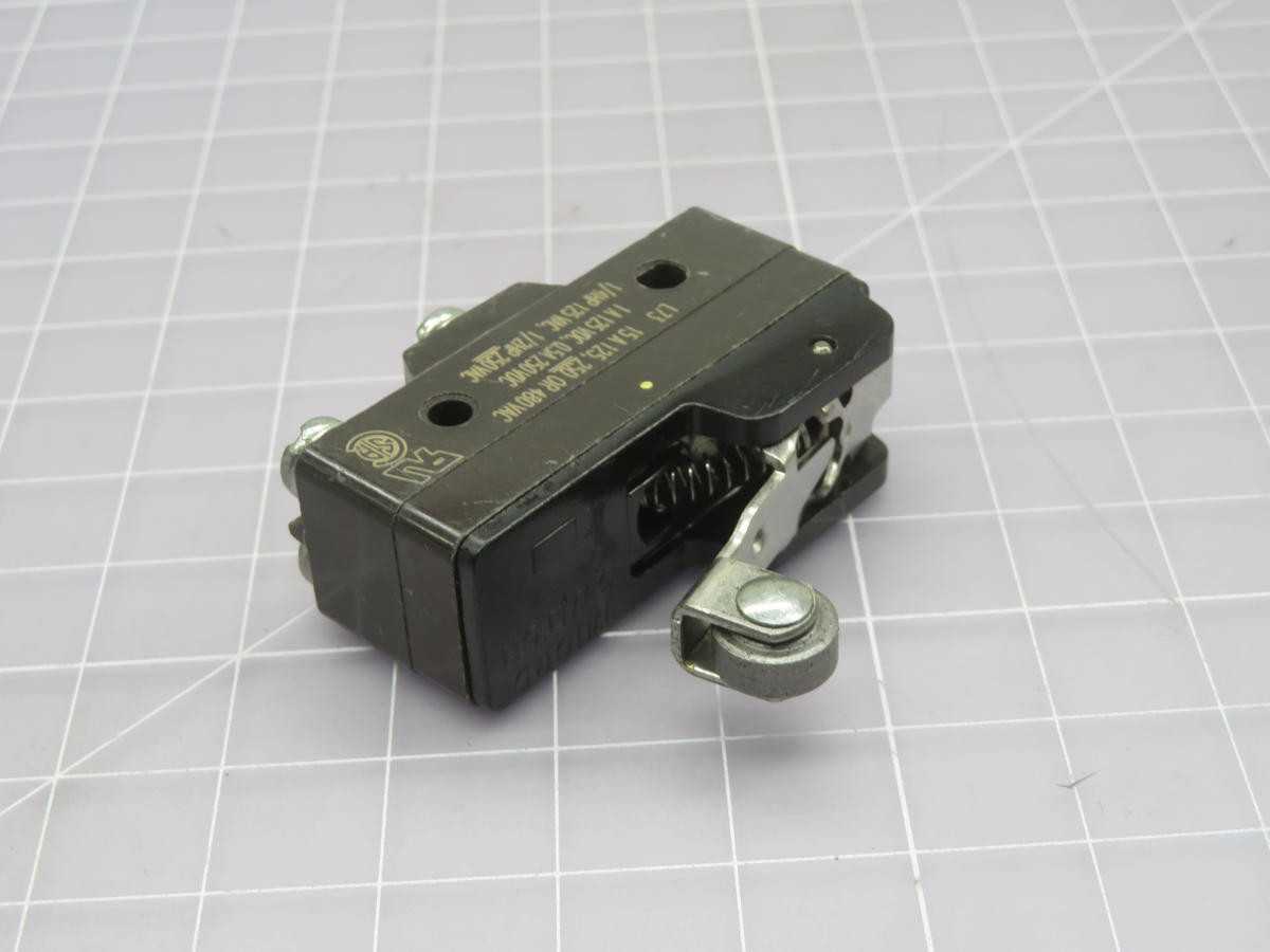 LOT OF 13 HONEYWELL BZ-3AW82254T MICRO SWITCH T224669 - SWITCHES