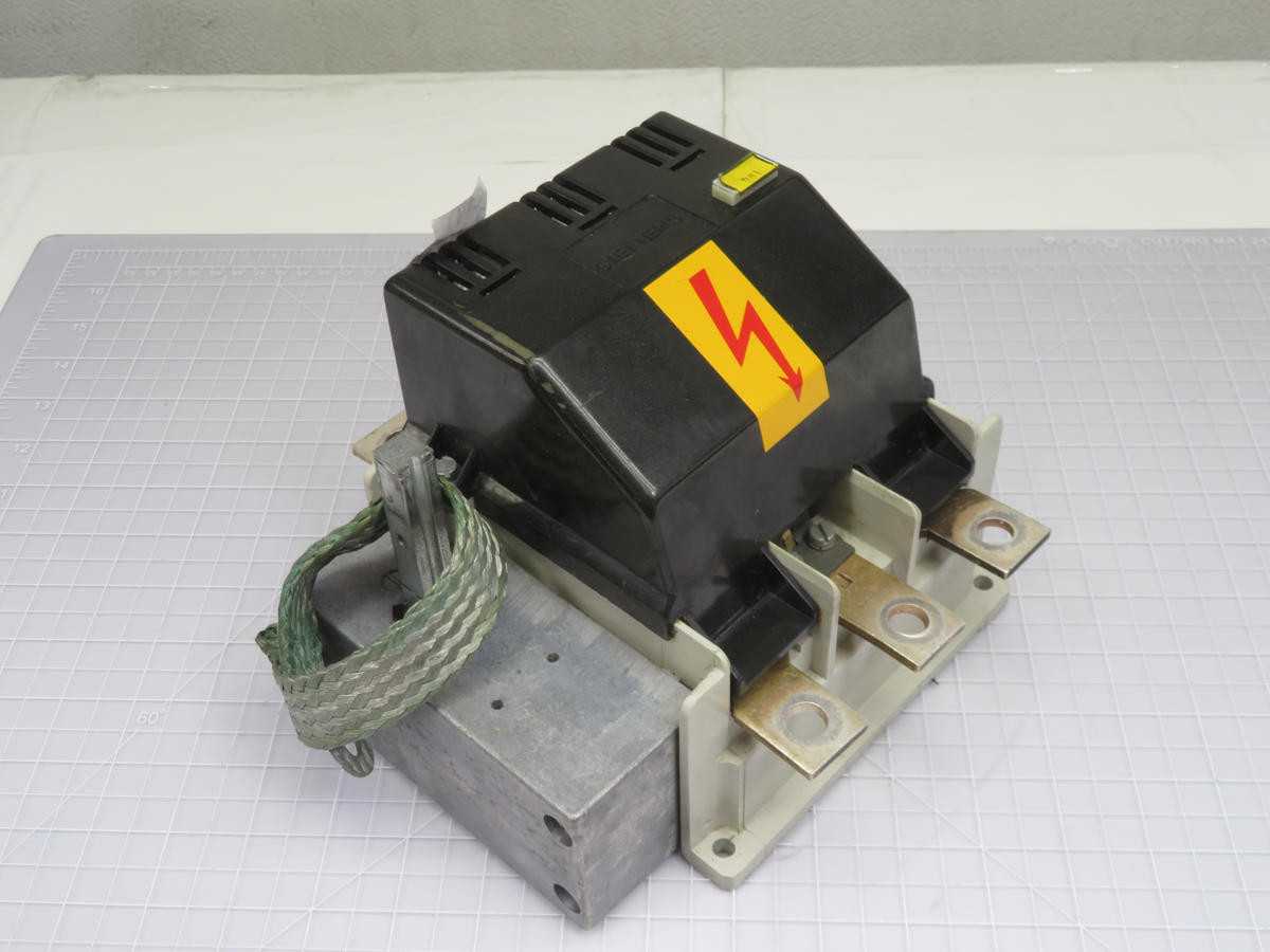 SIEMENS 3KE4330-0AA LOAD BREAK SWITCH T202956 - CIRCUIT BREAKERS