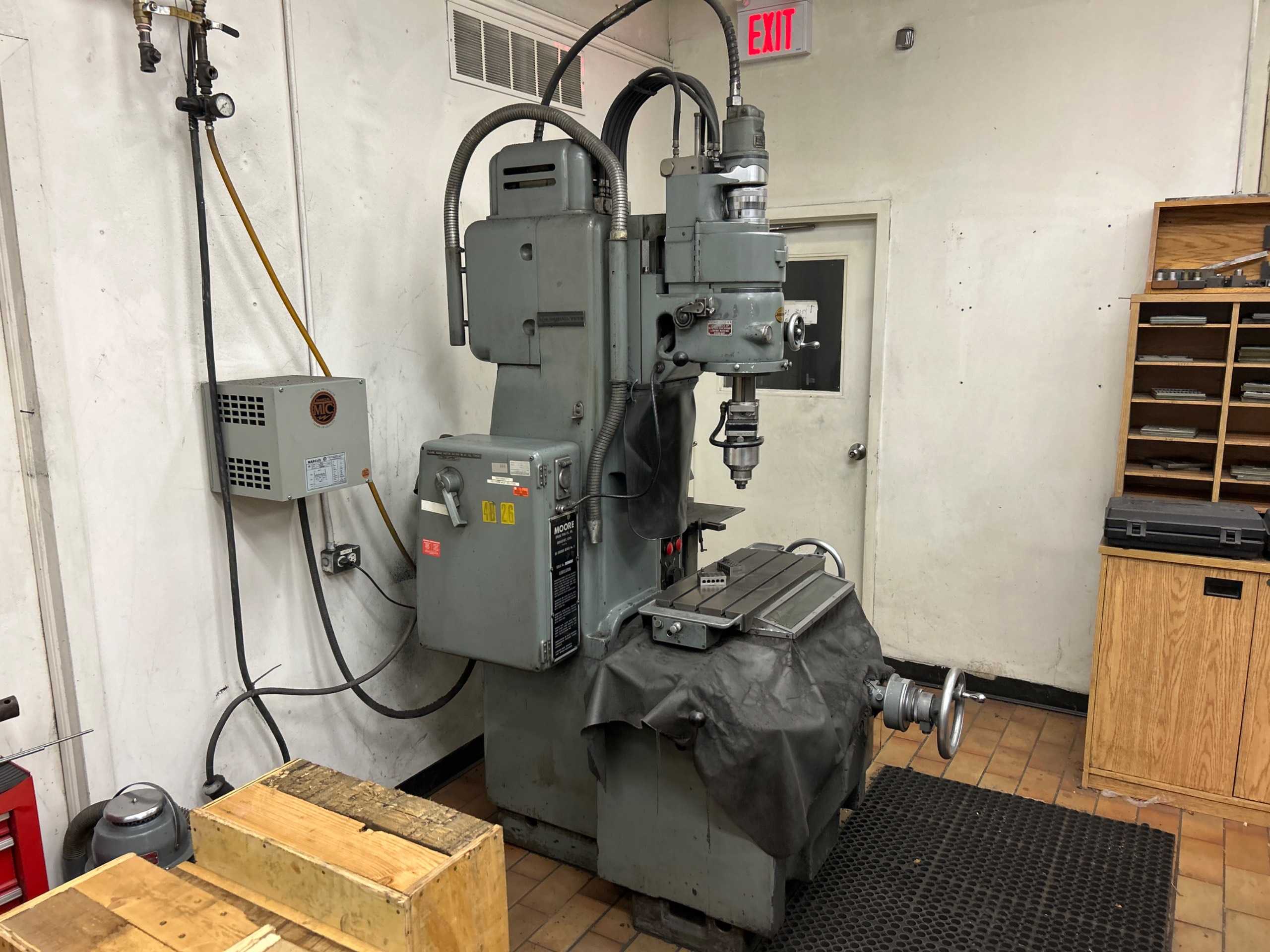 Moore Model No. 3 Jig Grinder - 240V Single Phase, Acu-Rite Control, 24x11 Table - JIG GRINDERS