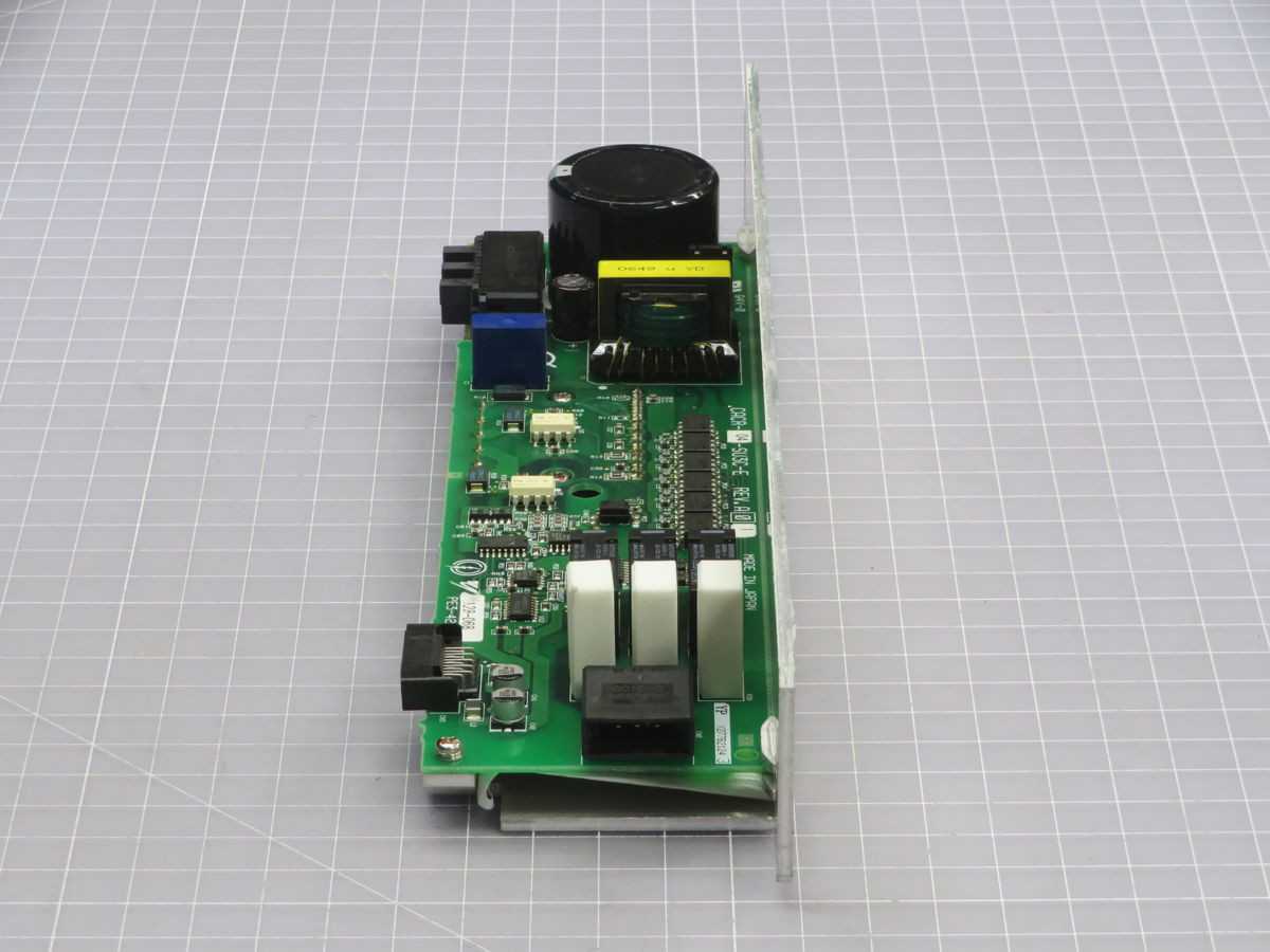 YASKAWA CACR-04-SU3C-E SERVO PACK SERVO DRIVE T247014 - SERVO DRIVES