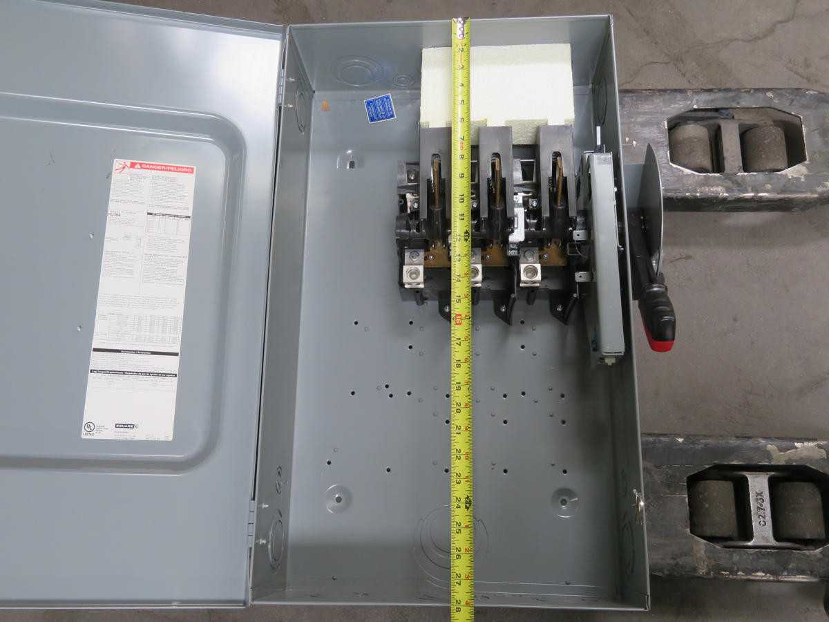 SQUARE D HU364 HEAVY DUTY SAFETY SWITCH 200A T198812 - AUTOMATION & CONTROLS