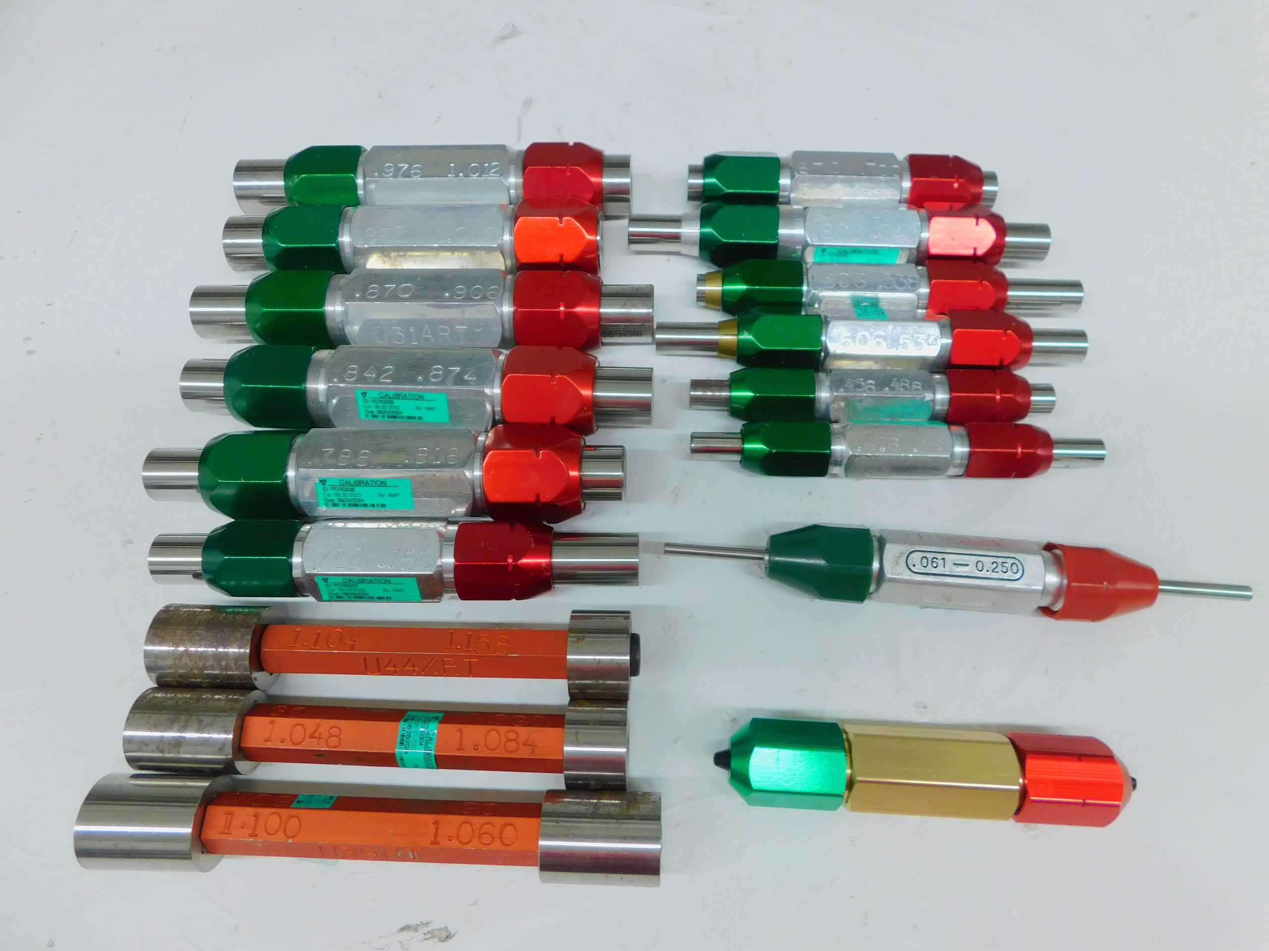 Lot Of 17 Burndy Mixed Go-No-Go Pin Gauges In Various Sizes - MAGNETIC THICKNESS GAUGES Lot Of 17 Burndy Mixed Go-No-Go Pin Gauges In Various Sizes - MAGNETIC THICKNESS GAUGES
