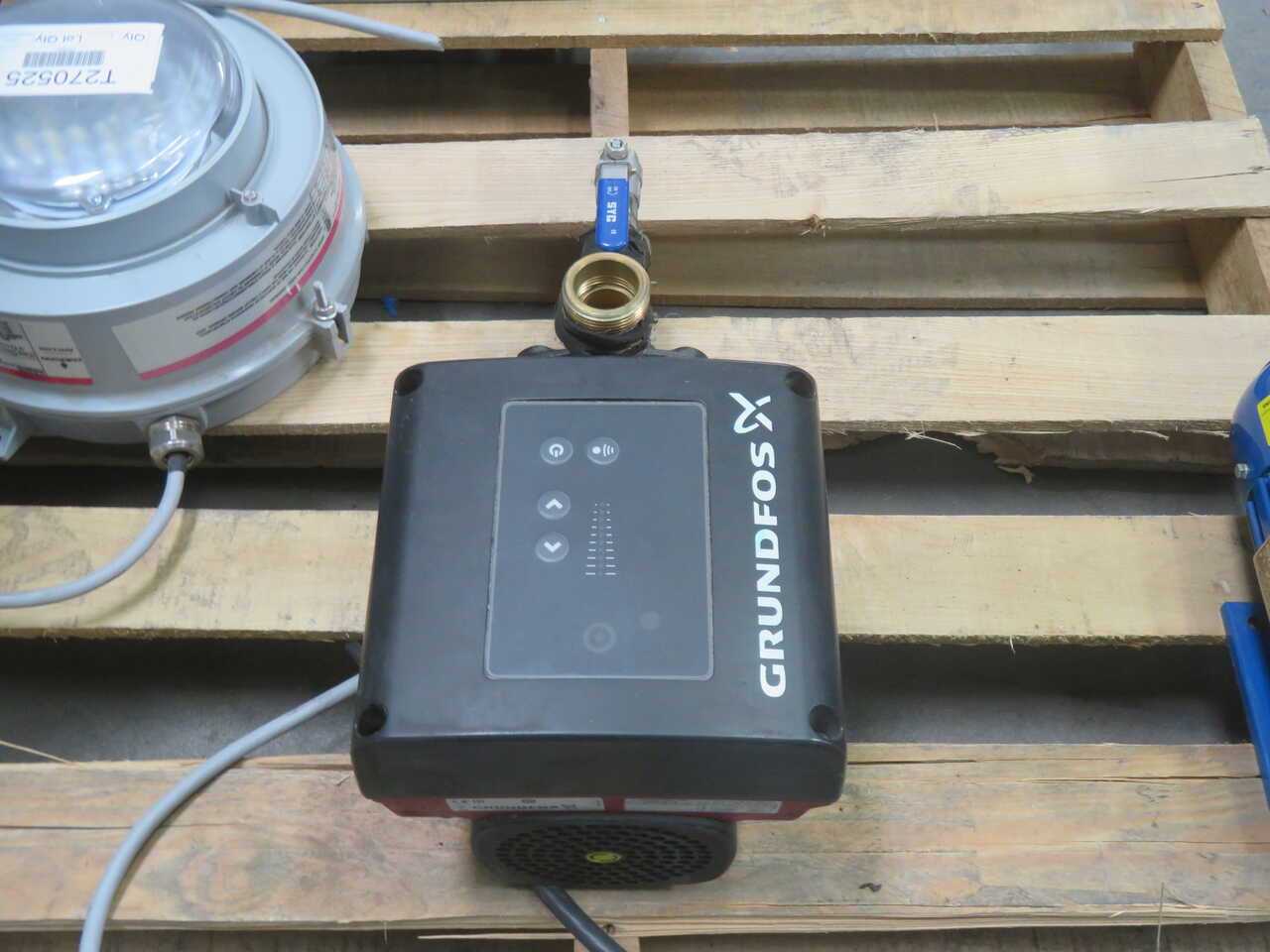 GRUNDFOS CME1-2 A-R-A-E-AQQE U-A-D-N A-98394755-P8-2120 HORIZONTAL END-SUCTION PUMP T270524 - MULTI-STAGE PUMP