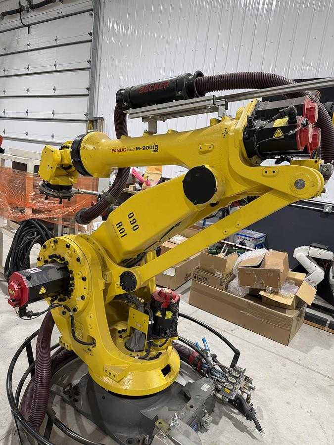 2021 FANUC M-900IB/360 ROBOT WITH R-30IB CONTROLLER - 360KG PAYLOAD, 6 AXES - ARTICULATED ROBOTS