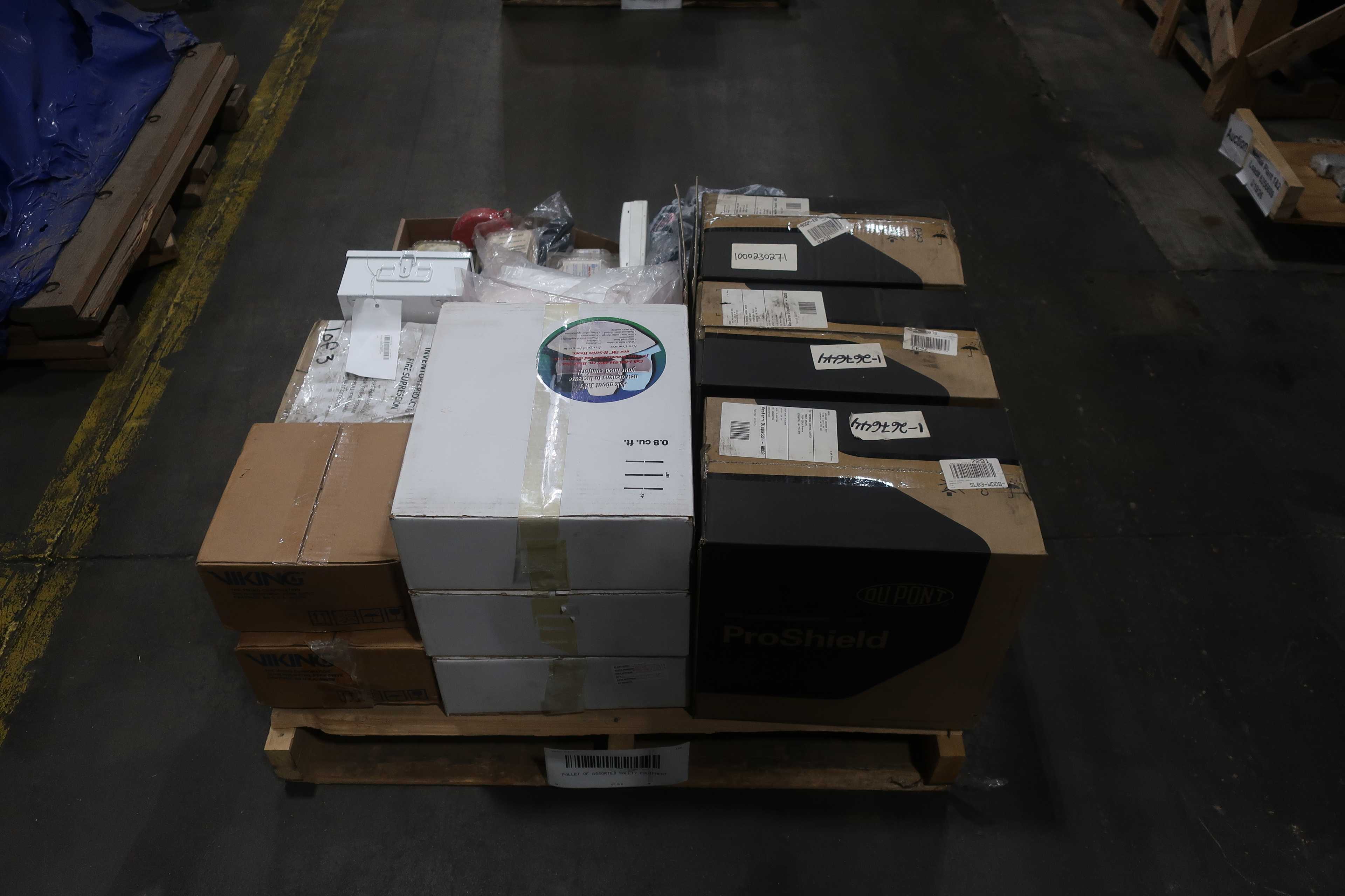 SKU 1762003 - PALLET OF ASSORTED SAFETY EQUIPMENT - SAFETY EQUIPMENT