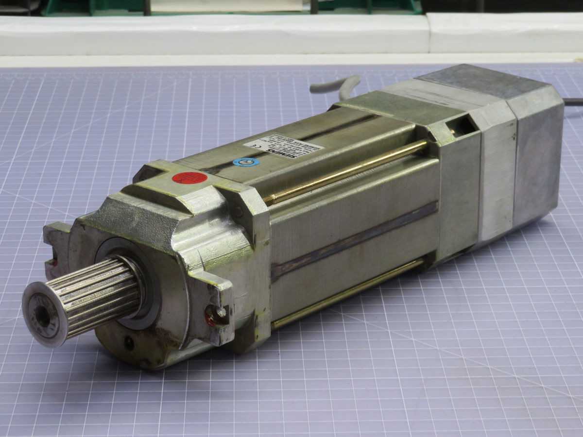 SIEMENS 1FT3046-6AZ99-9-Z S 15 BRUSHLESS SERVOMOTOR T253510 - SERVO MOTORS