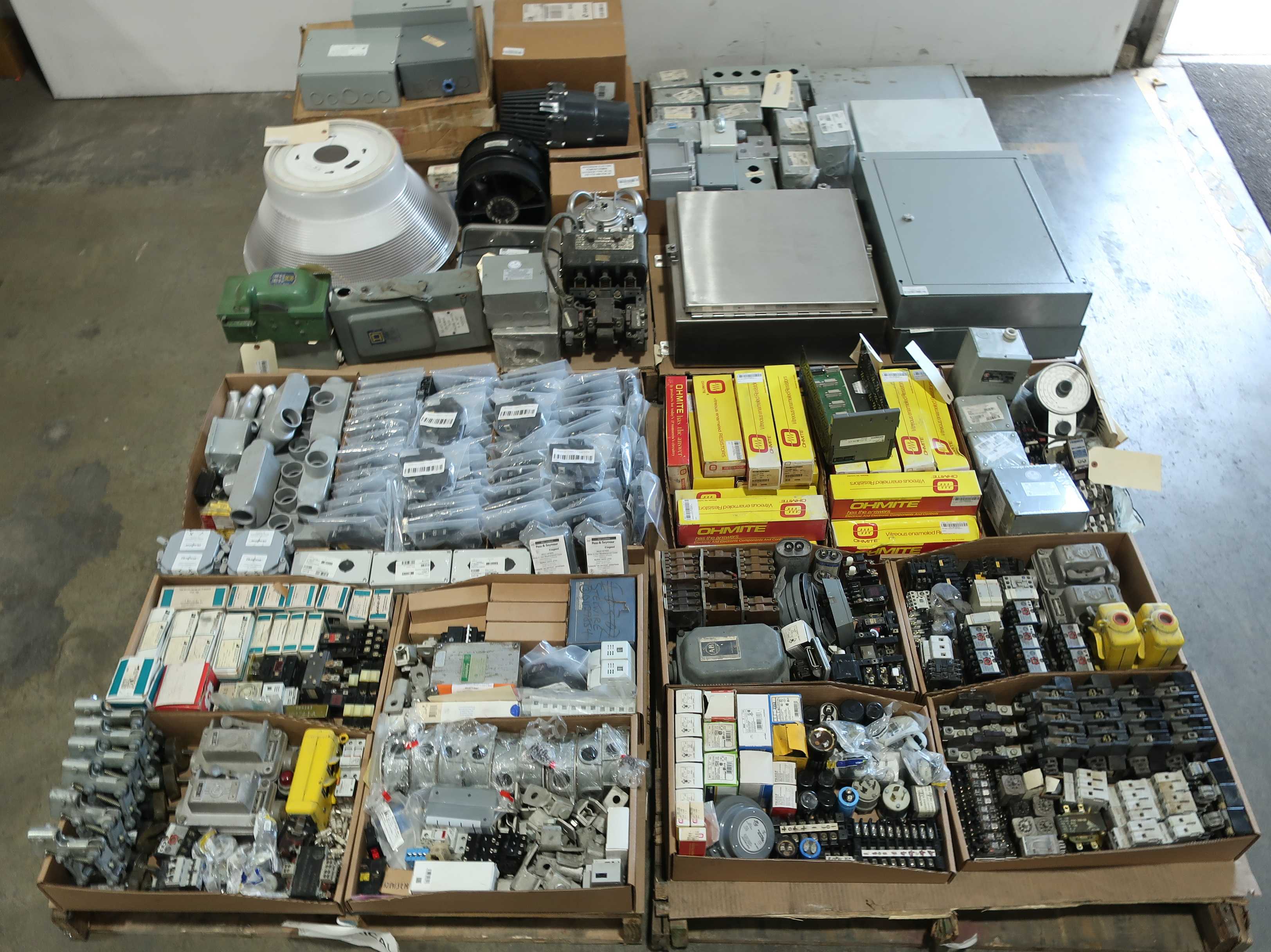 SKU 1779760 - 4 PALLETS OF ASSORTED ELECTICAL COMPONENTS - ELECTRICAL COMPONENTS