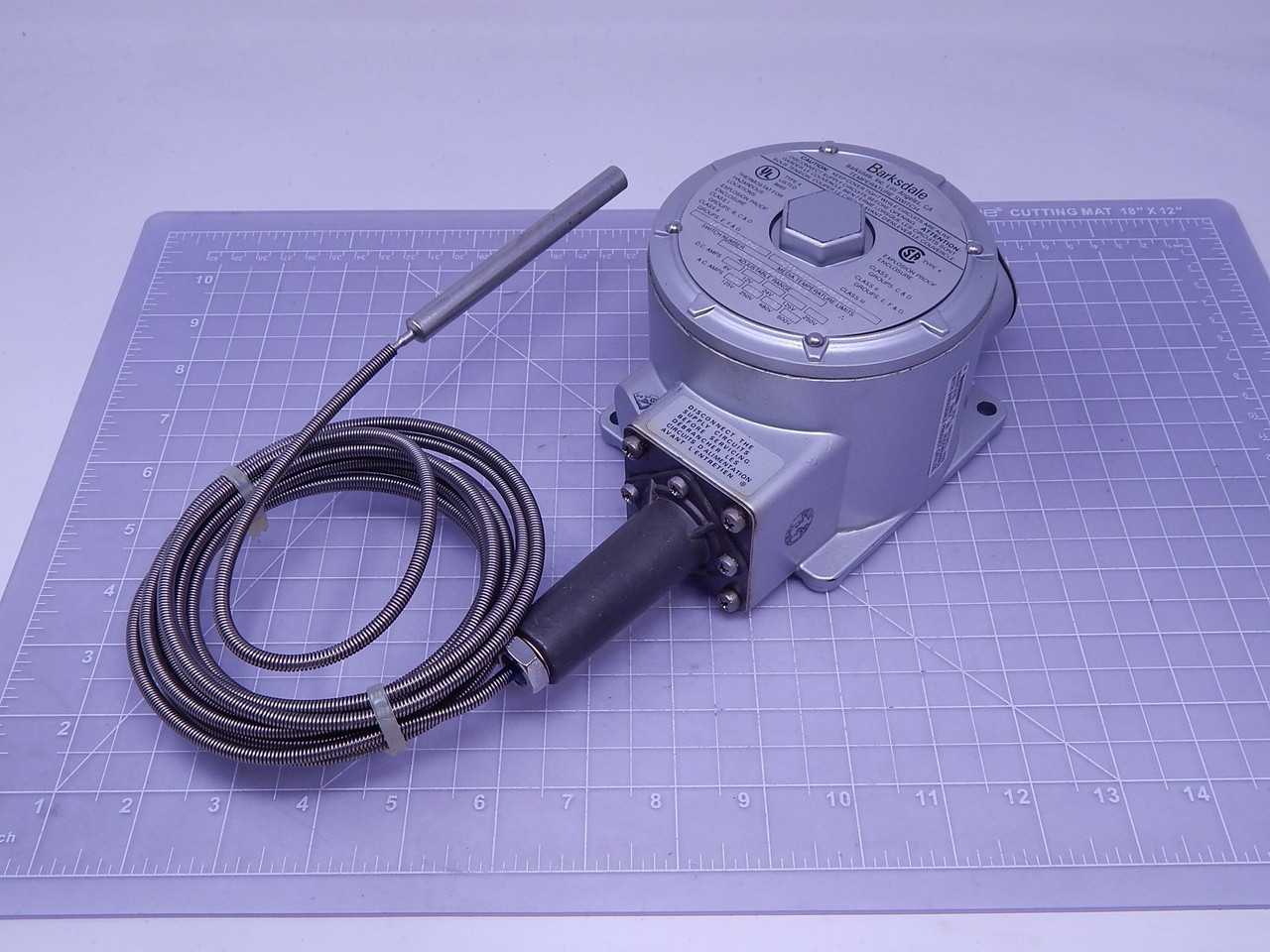 Barksdale T1X-H351S-12-A Explosion Proof Temperature Switch T139726 - TEMPERATURE CONTROL COMPONENTS