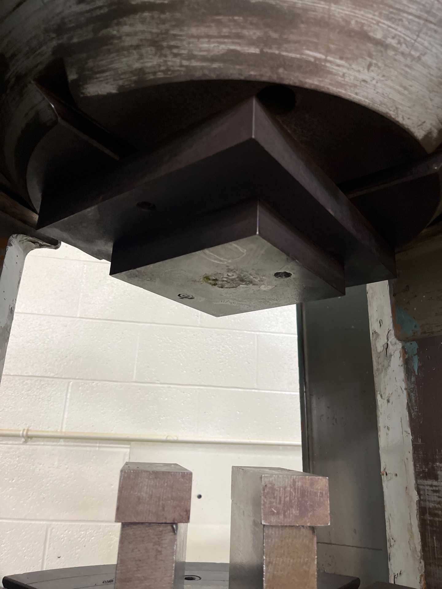 1957 Sack & Kiesselbach 1000TO Hydraulic Press - 480V Three Phase Power - HYDRAULIC PRESSES