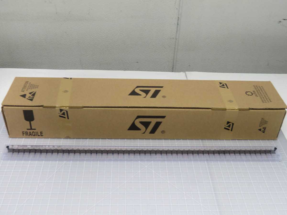 Lot Of 1000 STMicroelectronics BTA08-300BLRG T-Series Triac T196497 - ELECTRONIC COMPONENTS