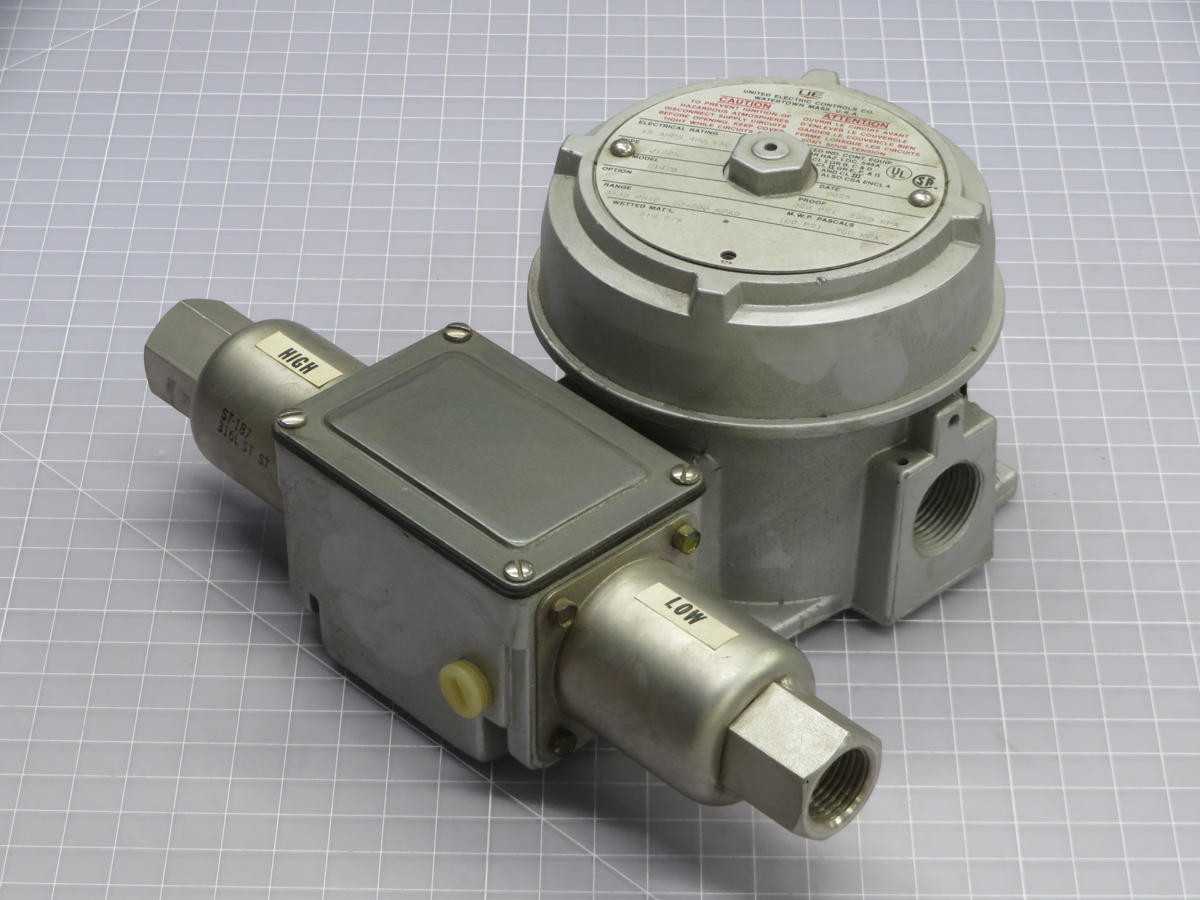United Electric J120K-S147B Pressure Switch T242058 - SWITCHES
