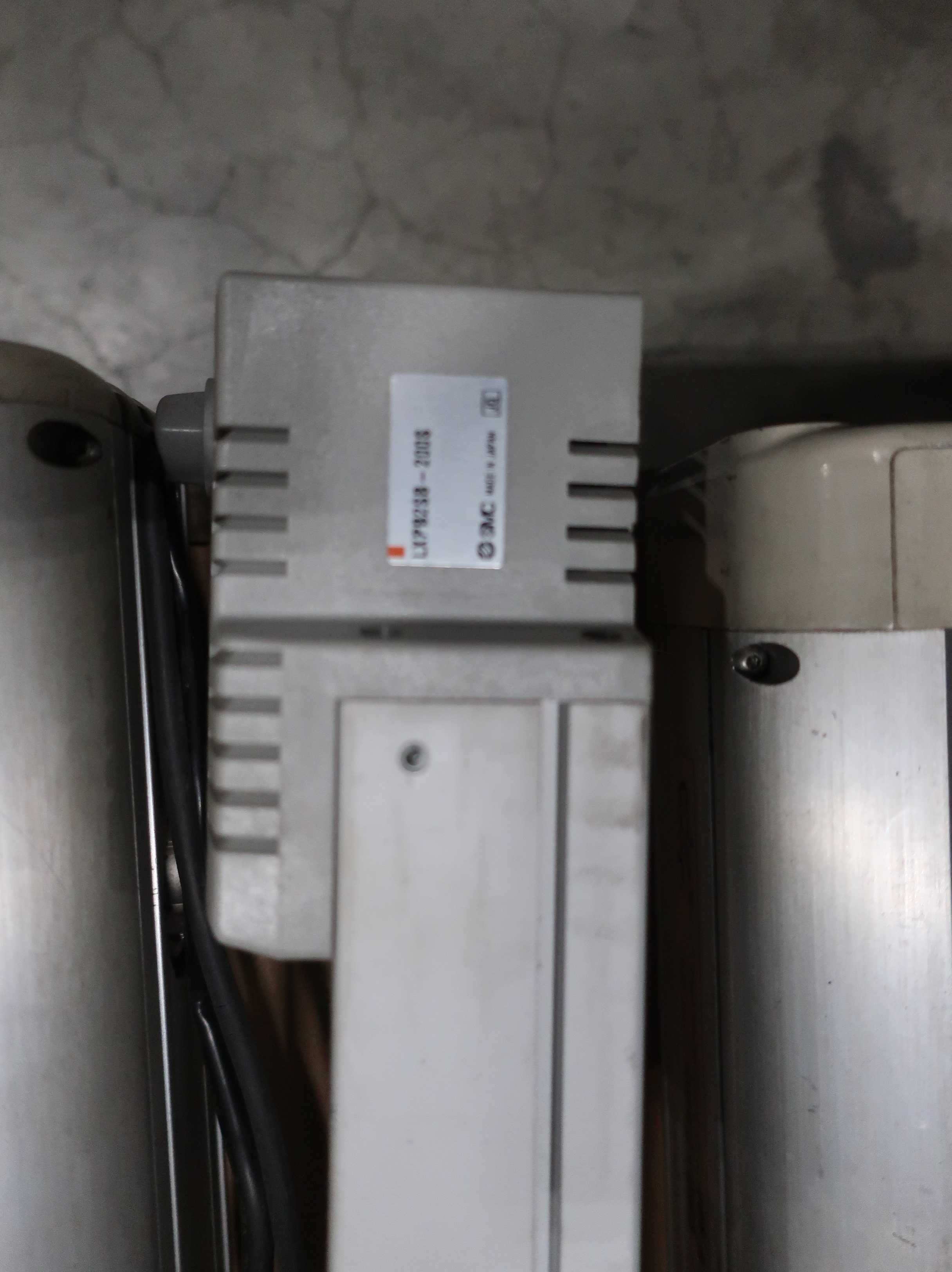 SKU 1785496 - 1 PALLET OF ASSORTED LINEAR SERVO MOTORS AND ACTUATORS - LINEAR SERVO MOTORS